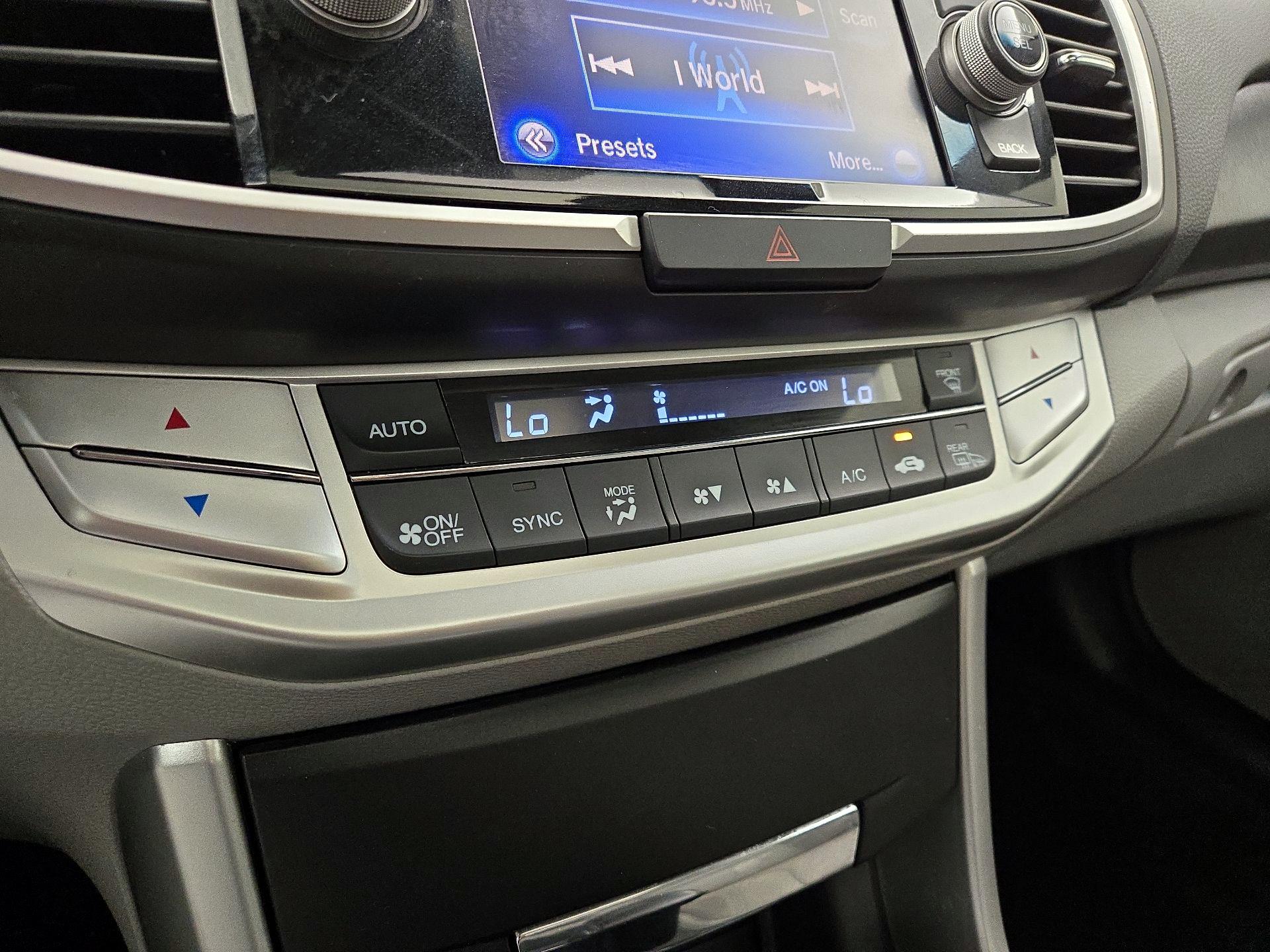 Thumbnail: 2015 Honda Accord - 16