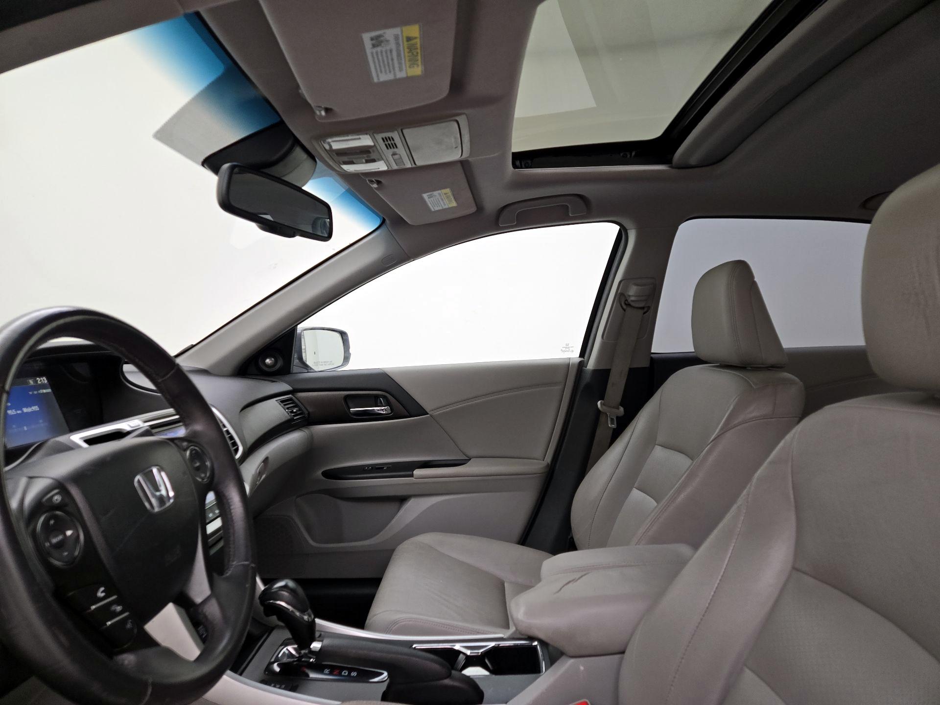 Thumbnail: 2015 Honda Accord - 19