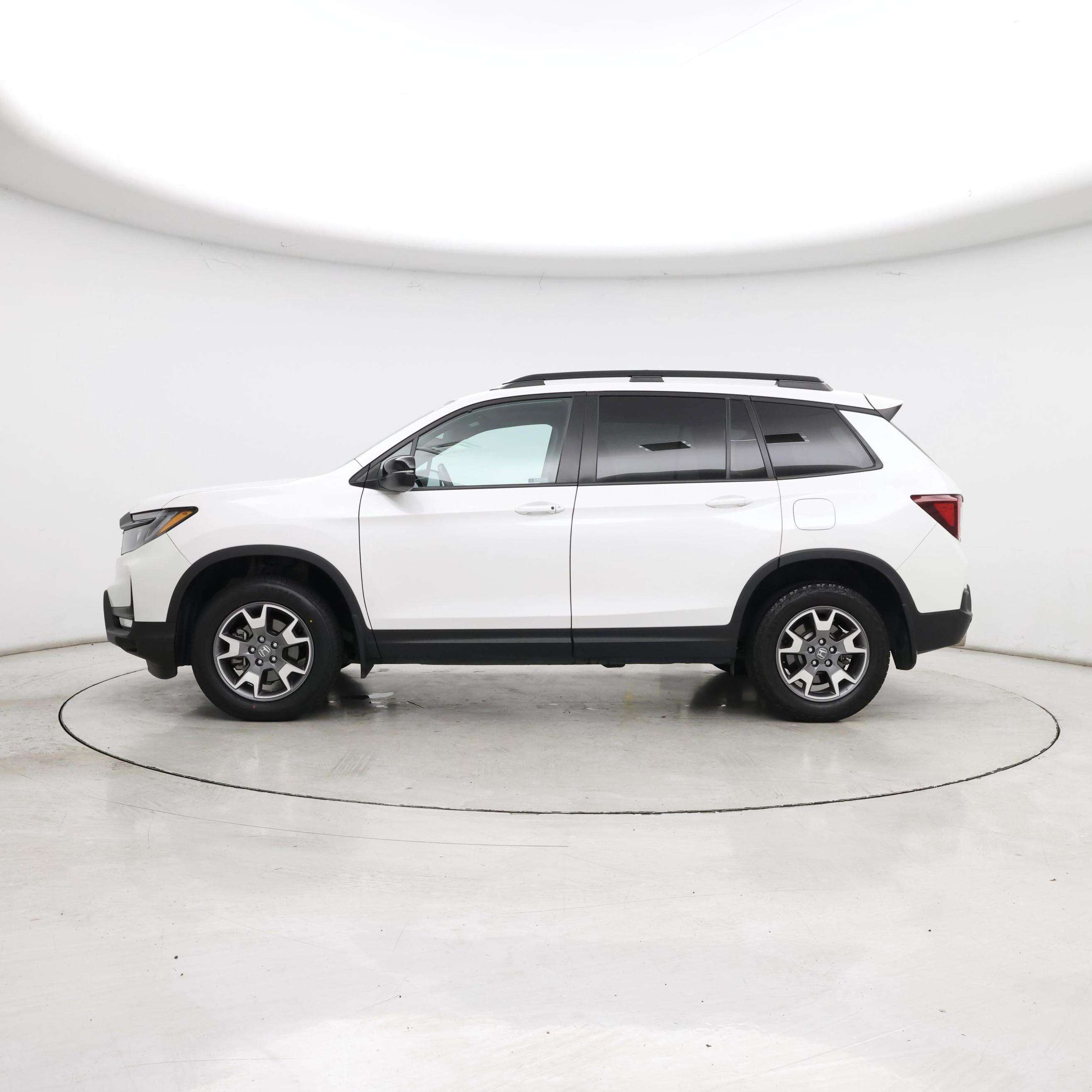 Thumbnail: 2023 Honda Passport - 3