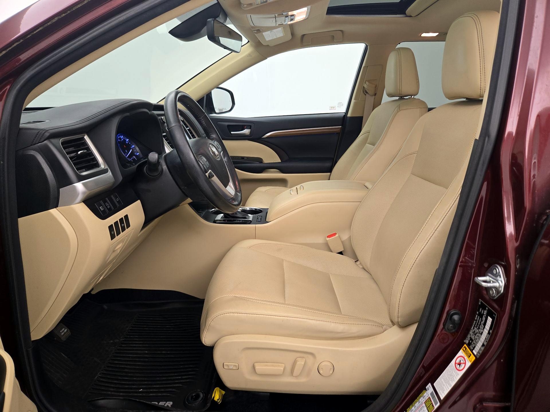 Thumbnail: 2017 Toyota Highlander - 11