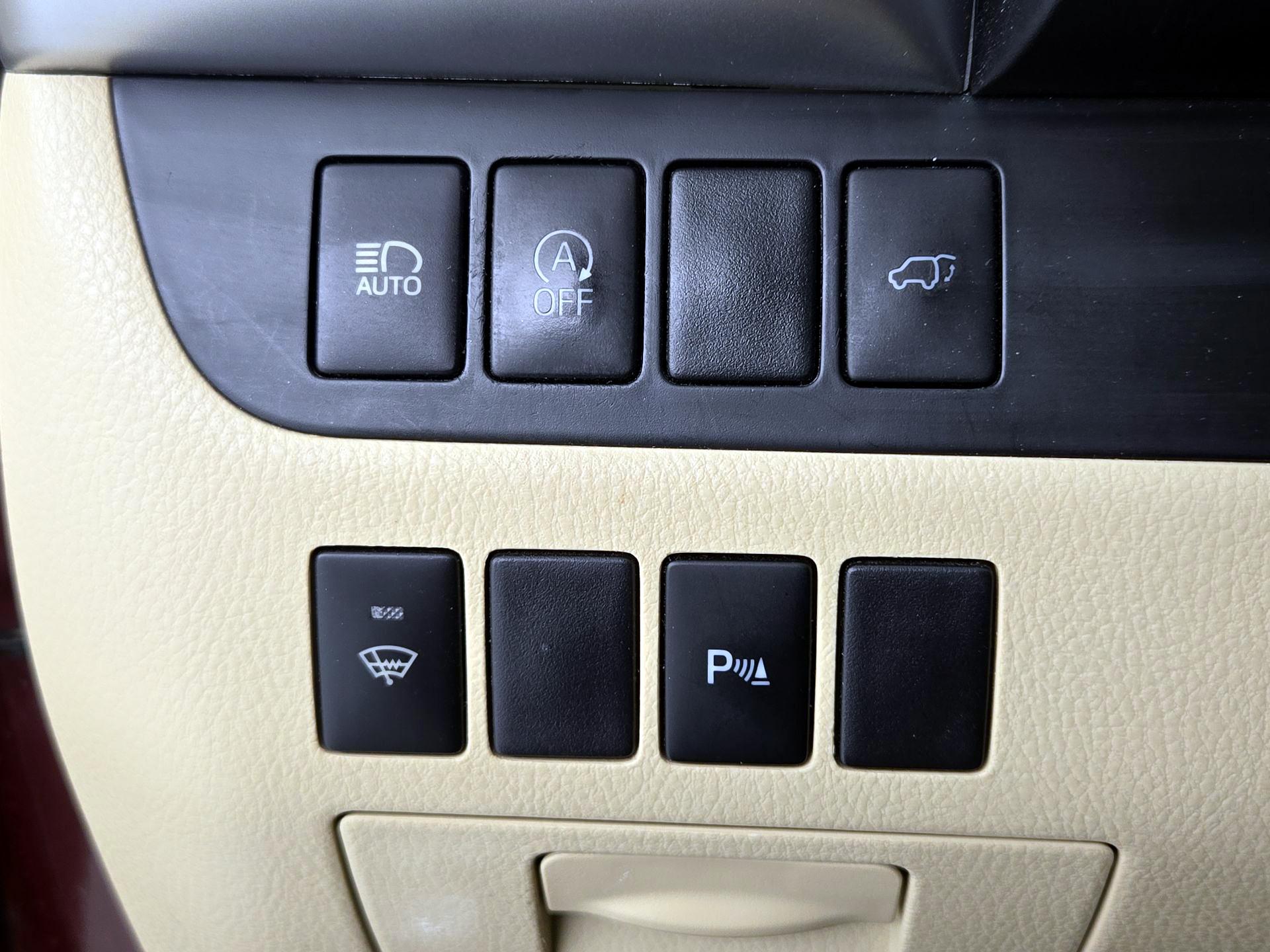 Thumbnail: 2017 Toyota Highlander - 13