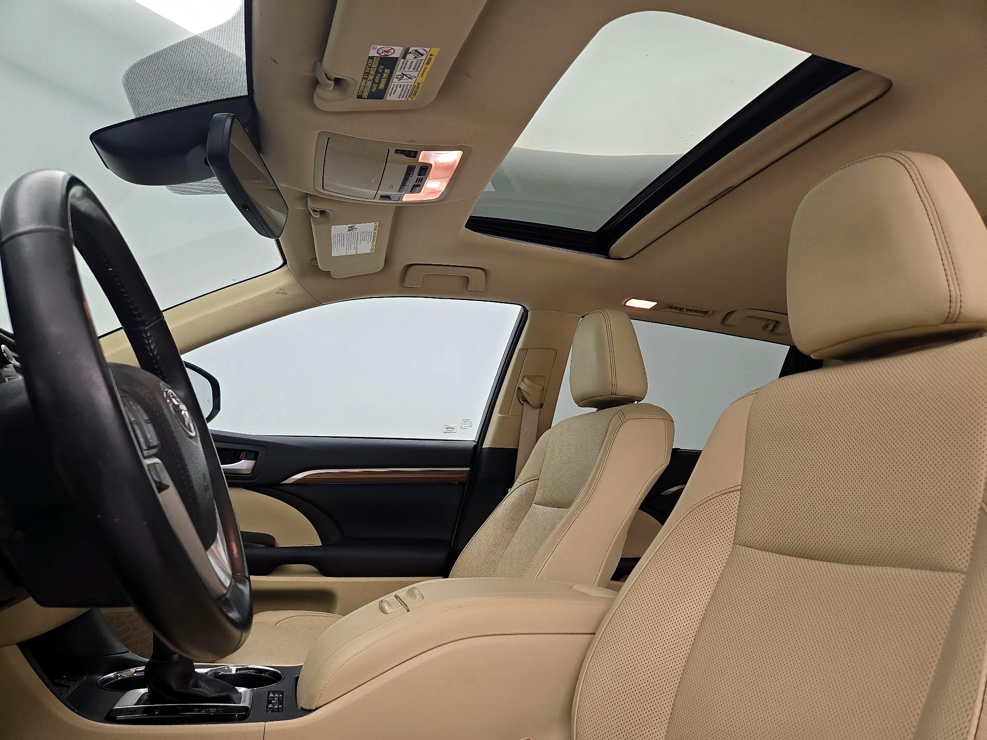 Thumbnail: 2017 Toyota Highlander - 20