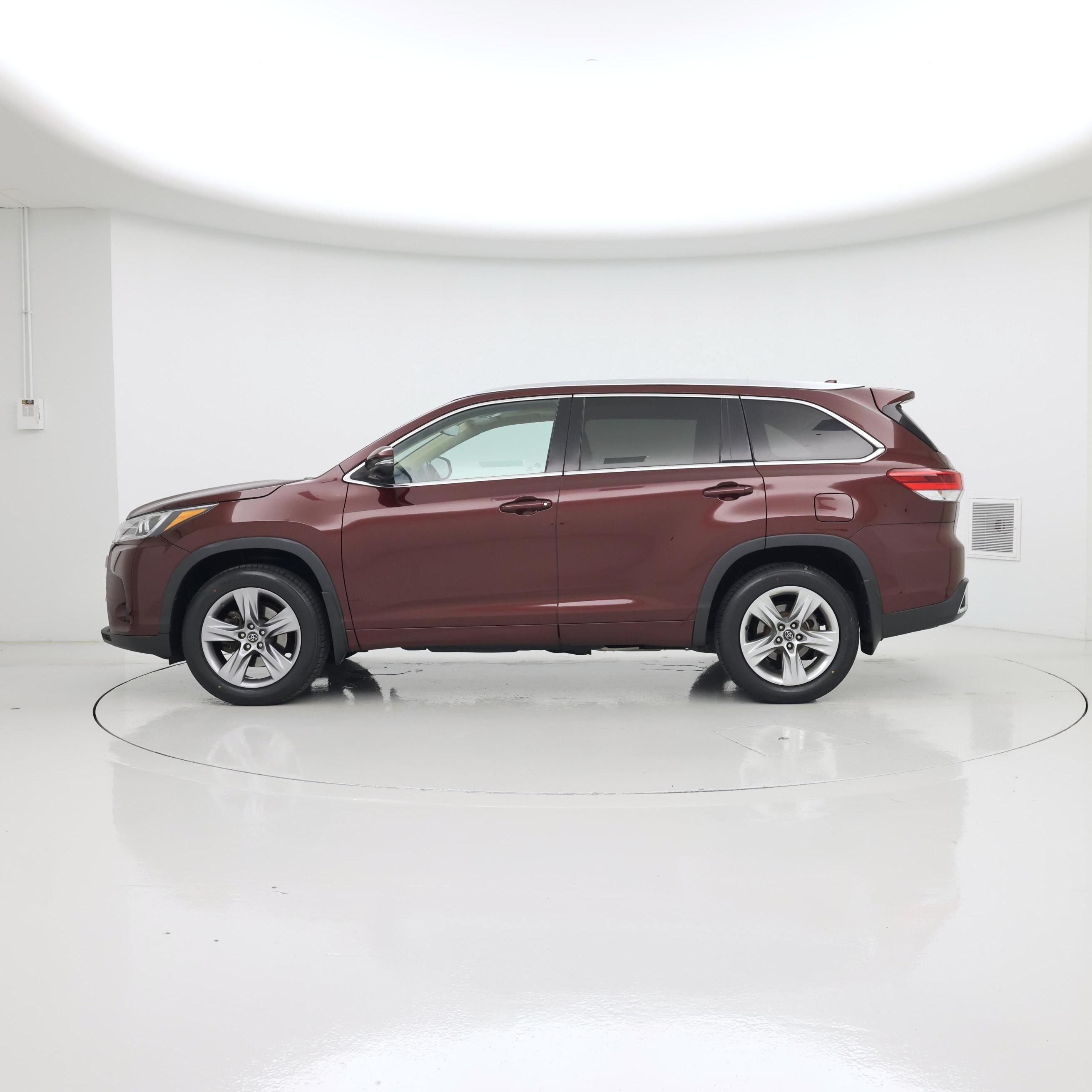 Thumbnail: 2017 Toyota Highlander - 3