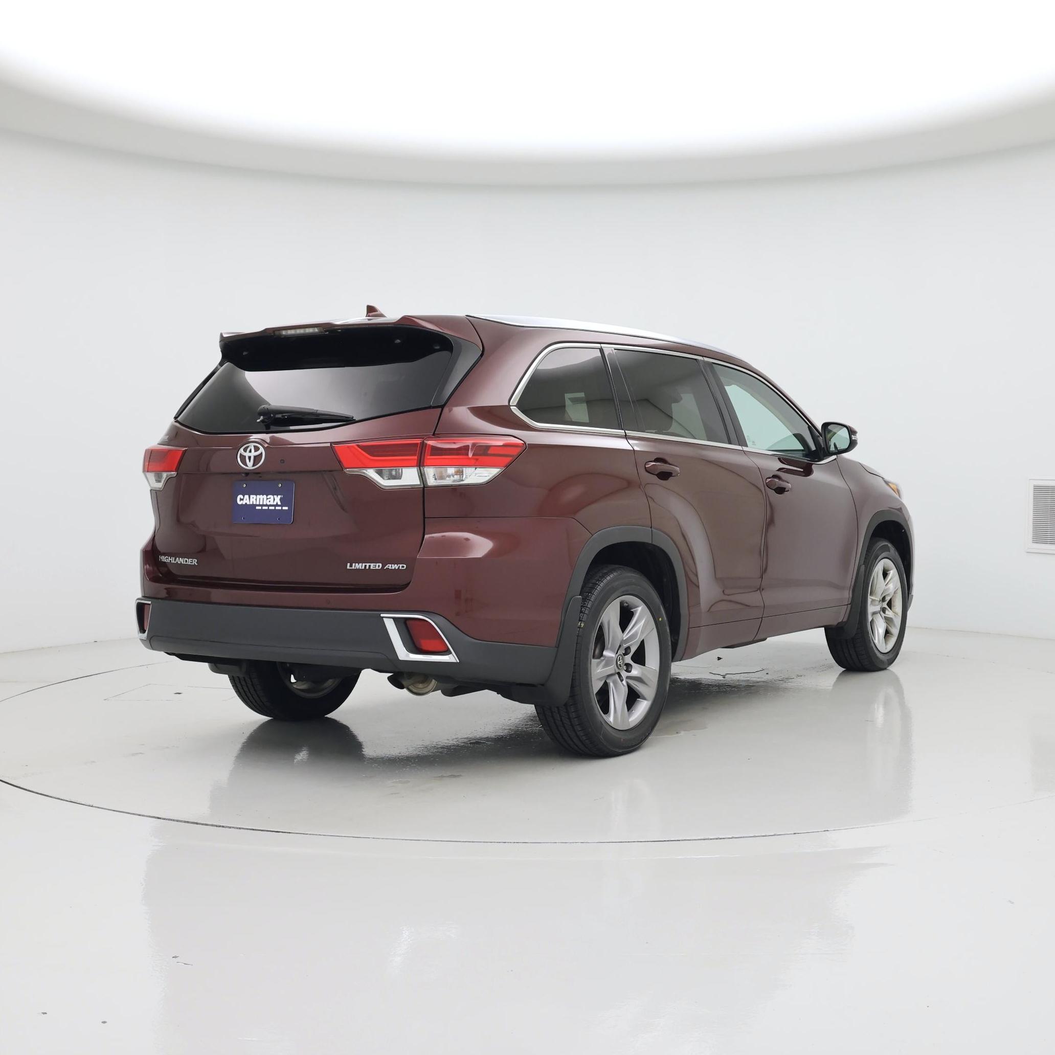 Thumbnail: 2017 Toyota Highlander - 8