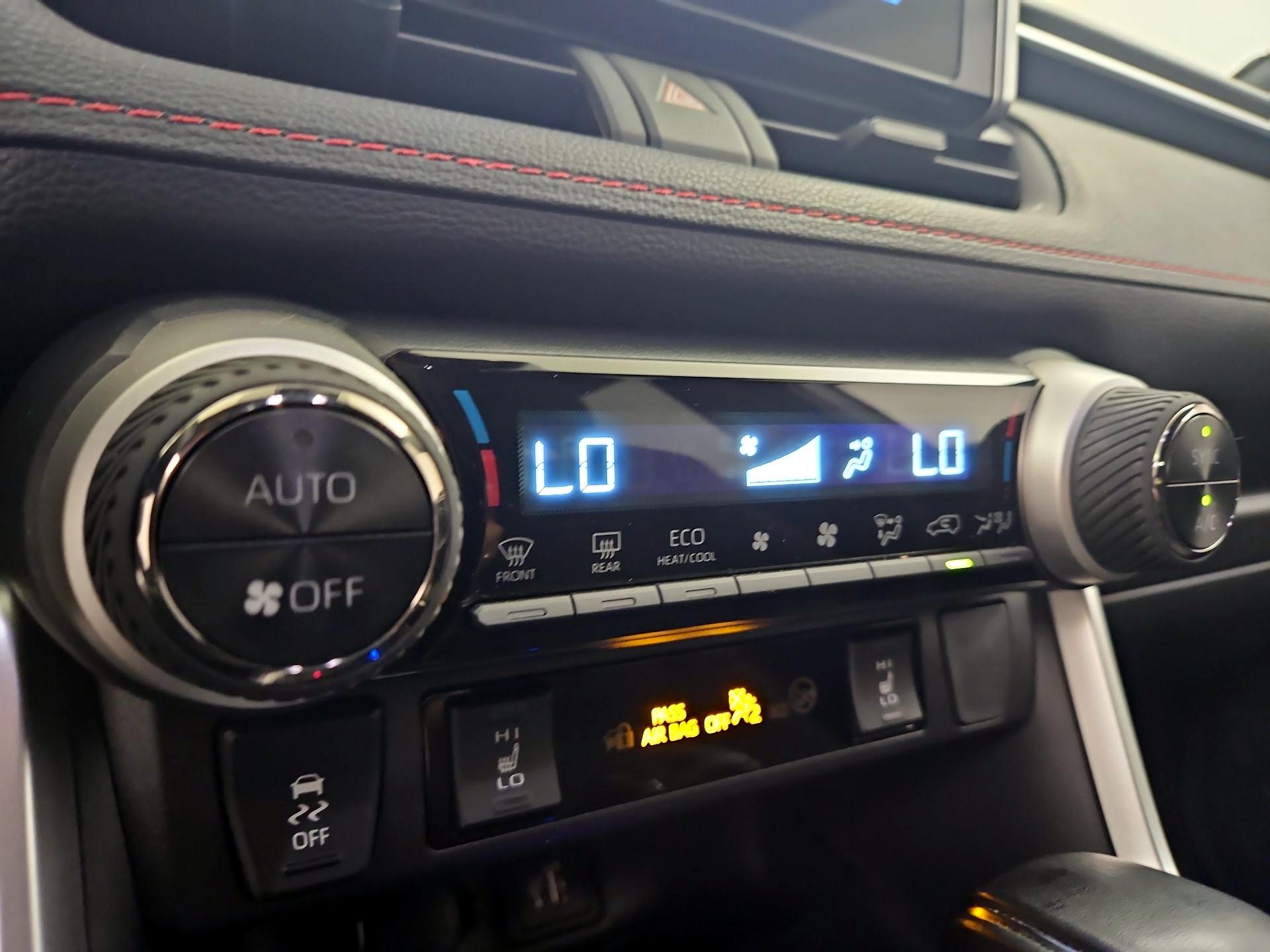 Thumbnail: 2024 Toyota RAV4 - 16