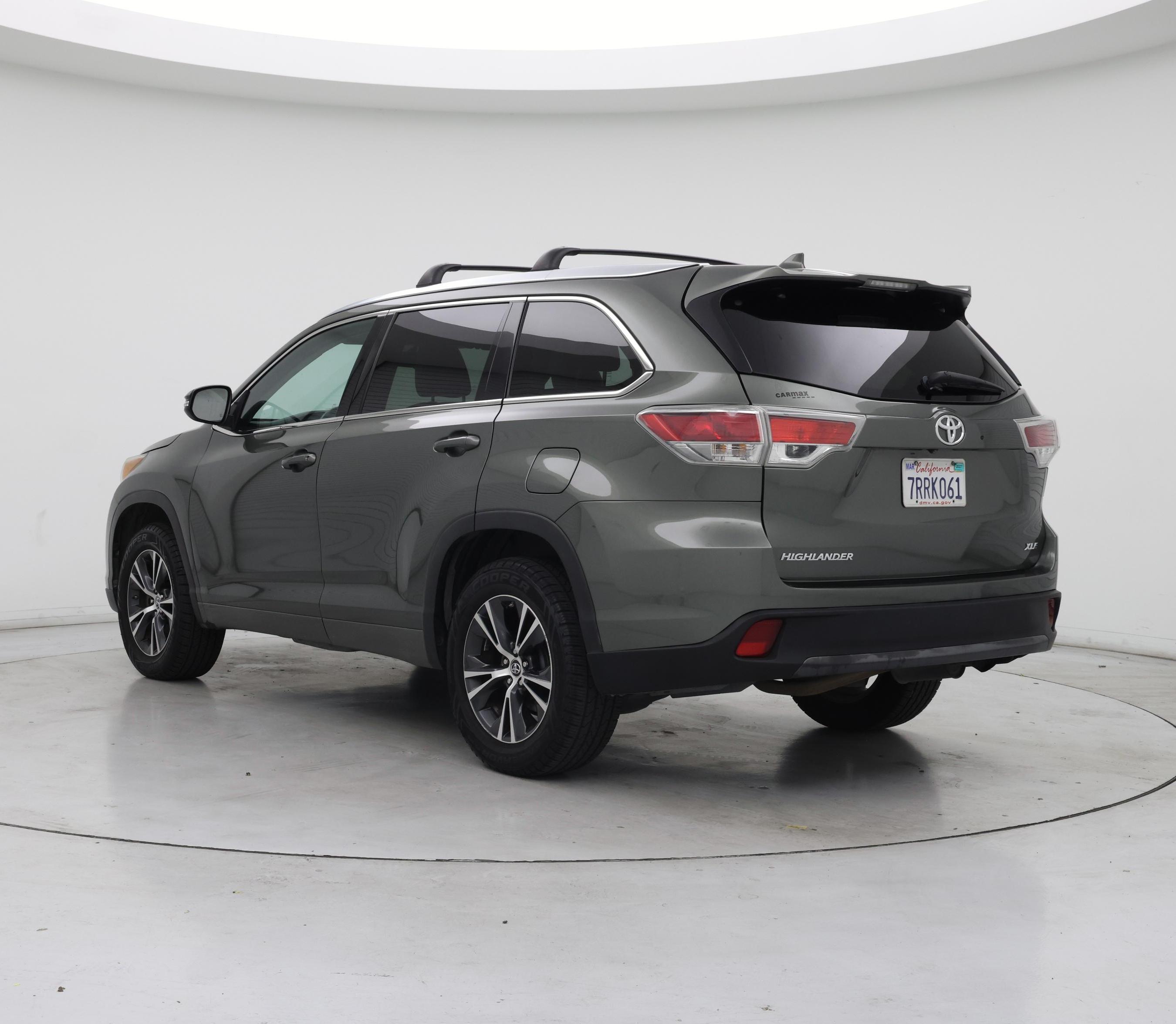 Thumbnail: 2016 Toyota Highlander - 2
