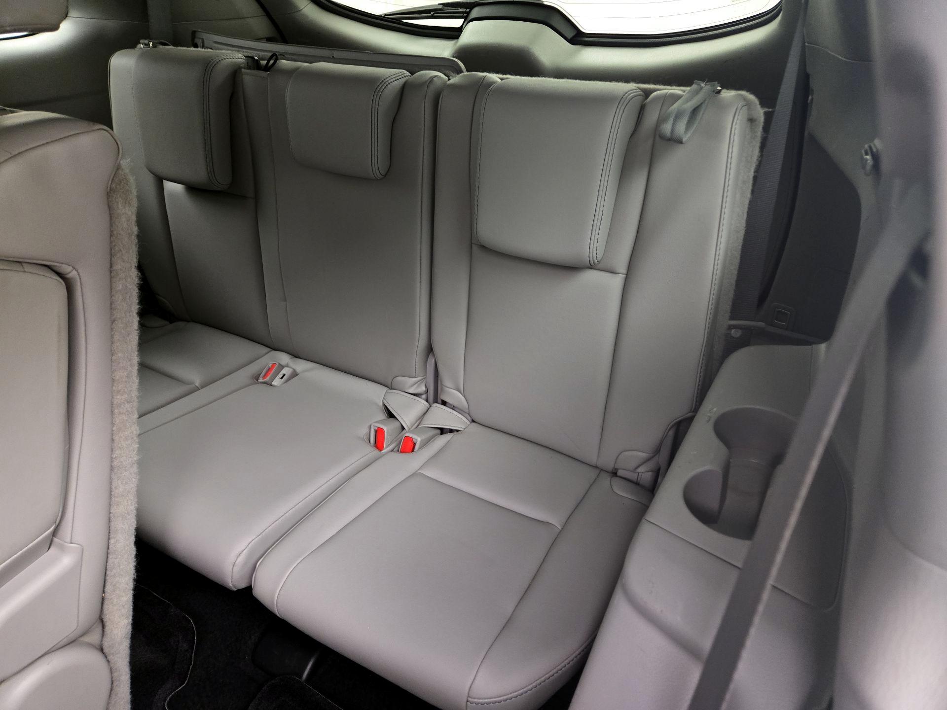 Thumbnail: 2016 Toyota Highlander - 20
