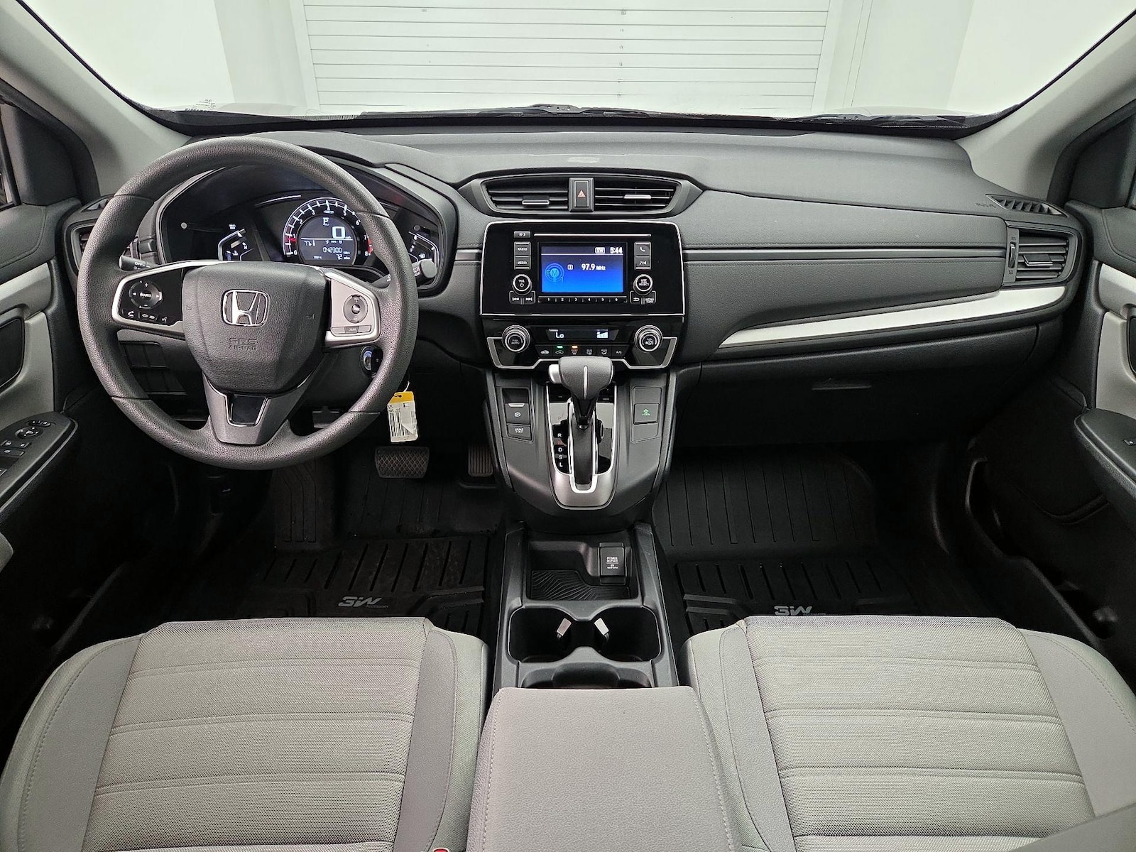 2017 Honda CR-V LX - Photo 10