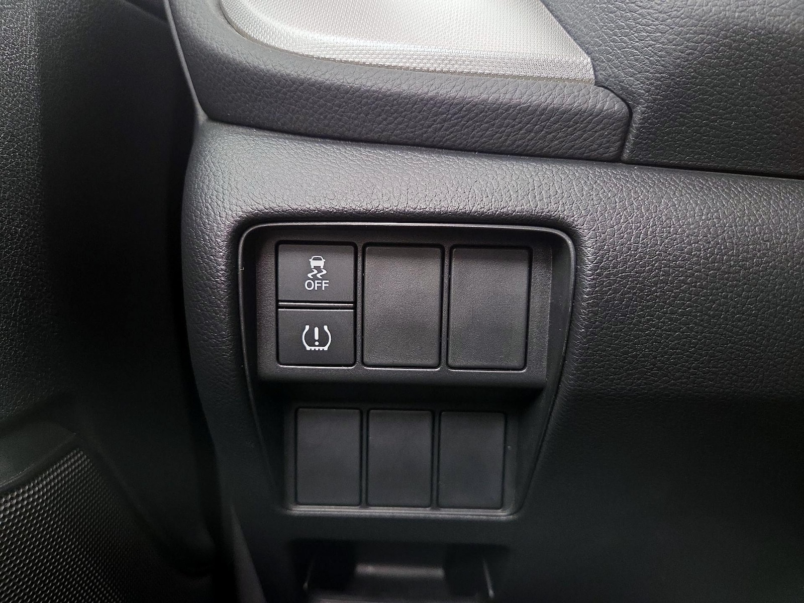 2017 Honda CR-V LX - Photo 14