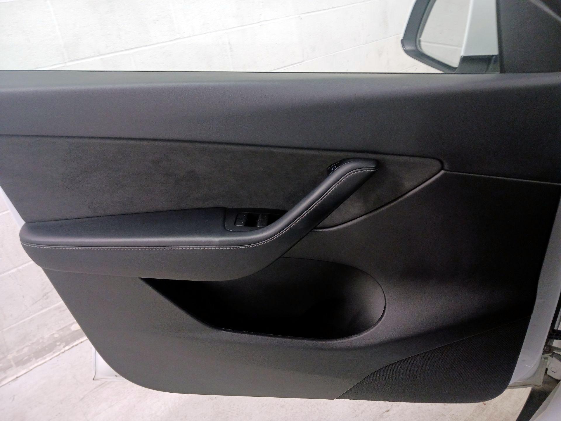 Thumbnail: 2022 Tesla Model Y - 12