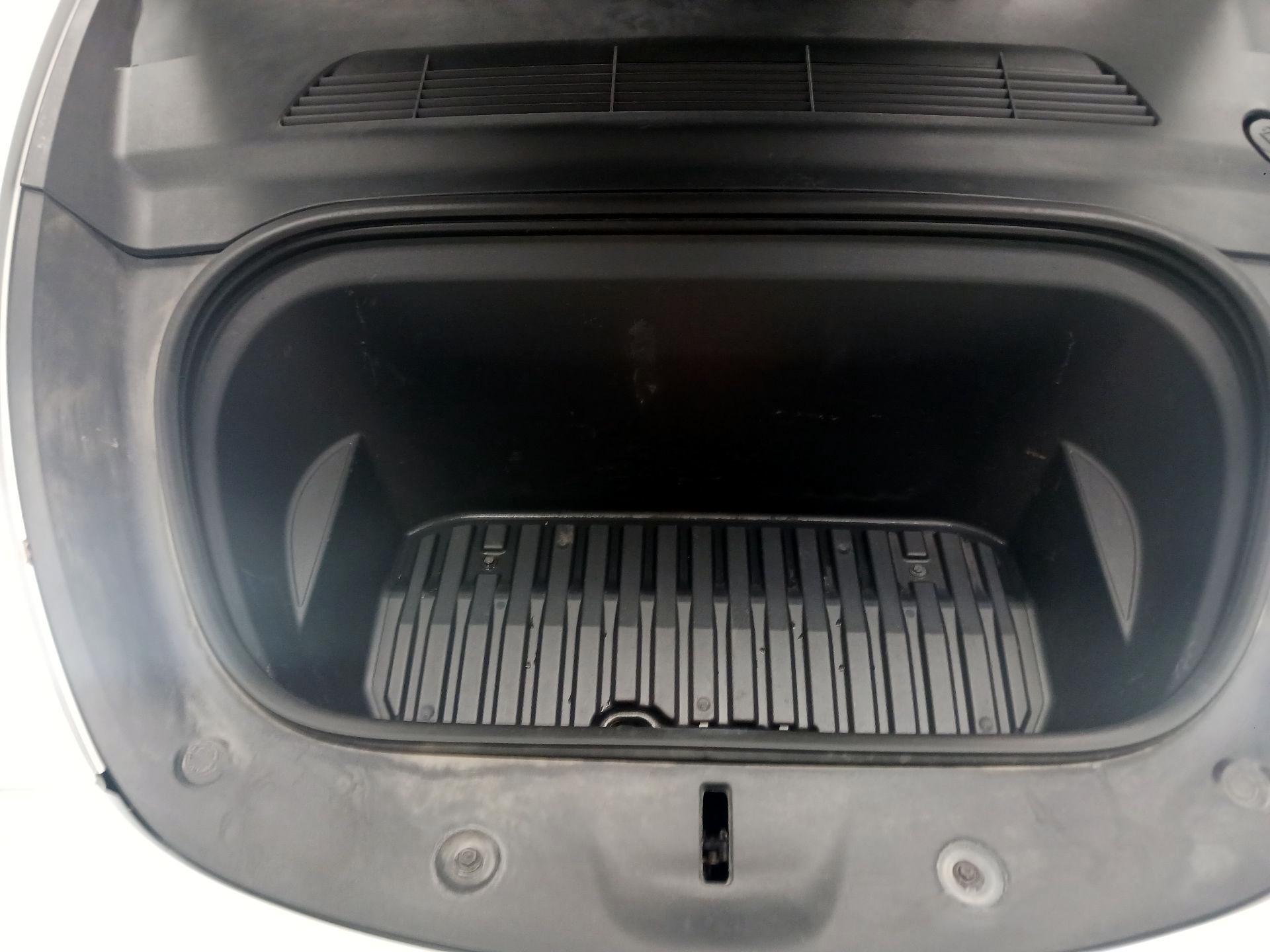 Thumbnail: 2022 Tesla Model Y - 17