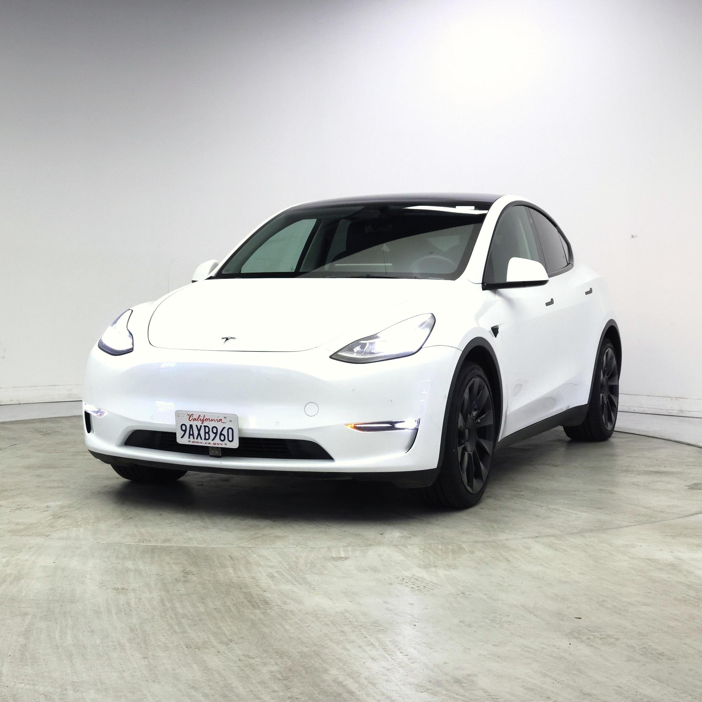 Thumbnail: 2022 Tesla Model Y - 4