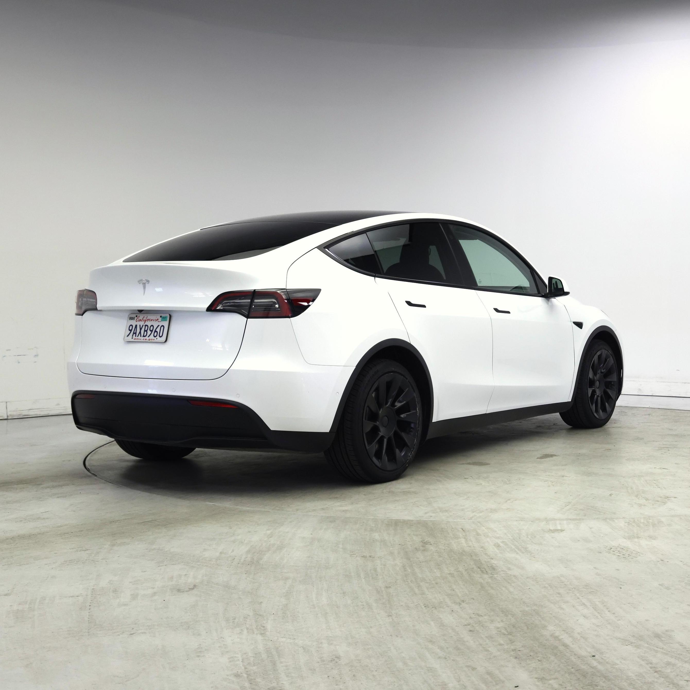 Thumbnail: 2022 Tesla Model Y - 8