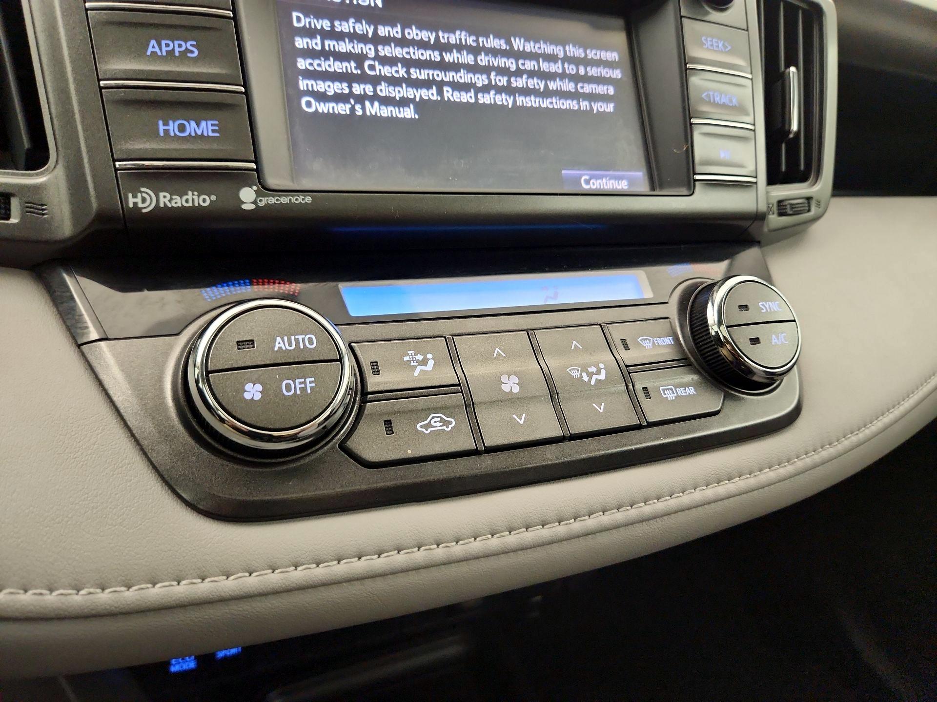 Thumbnail: 2015 Toyota RAV4 - 14