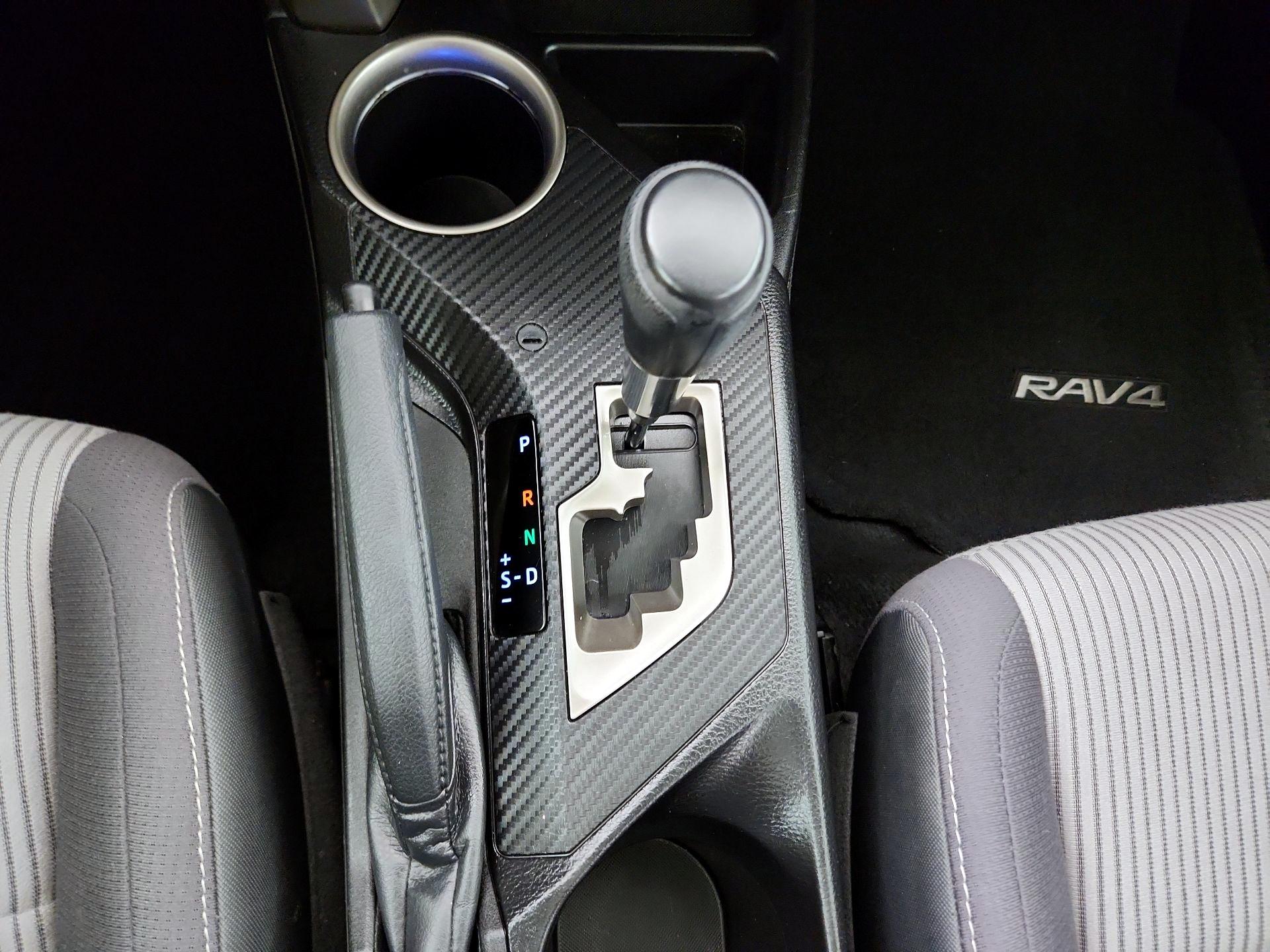 Thumbnail: 2015 Toyota RAV4 - 15