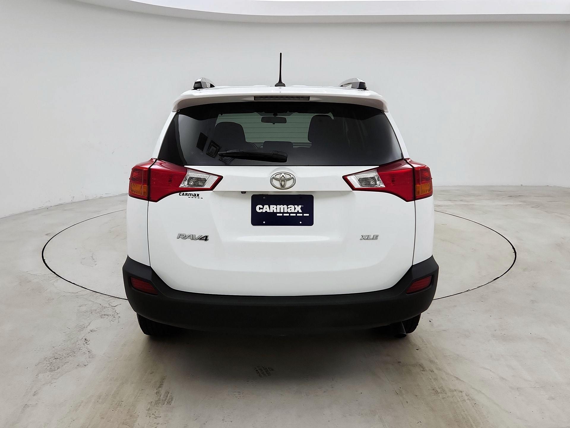 Thumbnail: 2015 Toyota RAV4 - 6