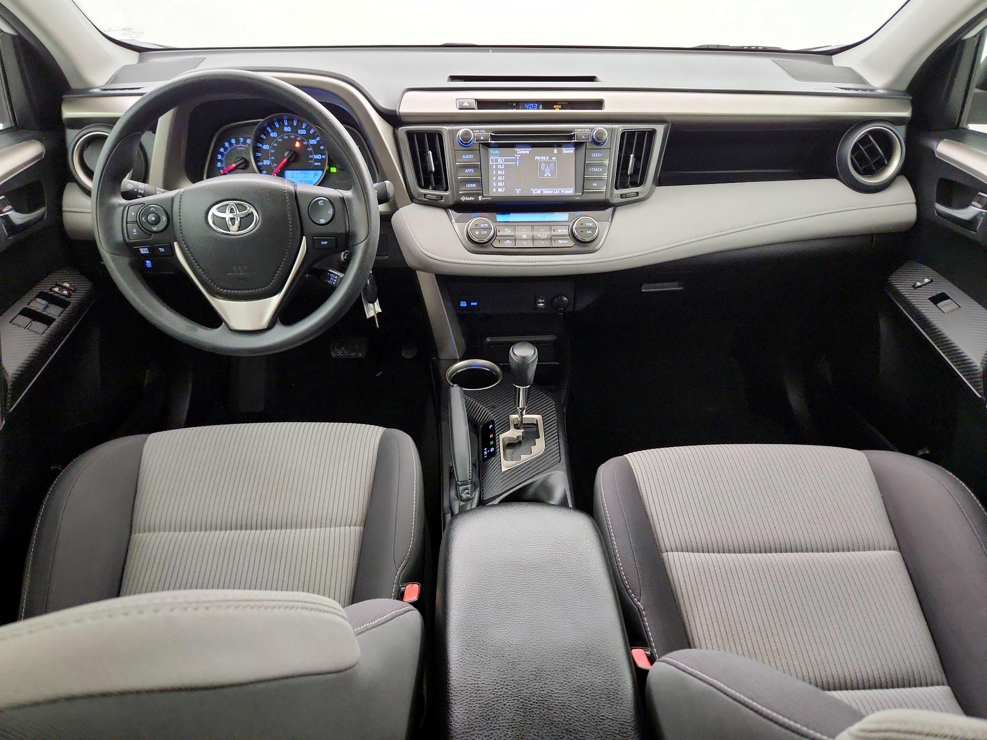 Thumbnail: 2015 Toyota RAV4 - 8