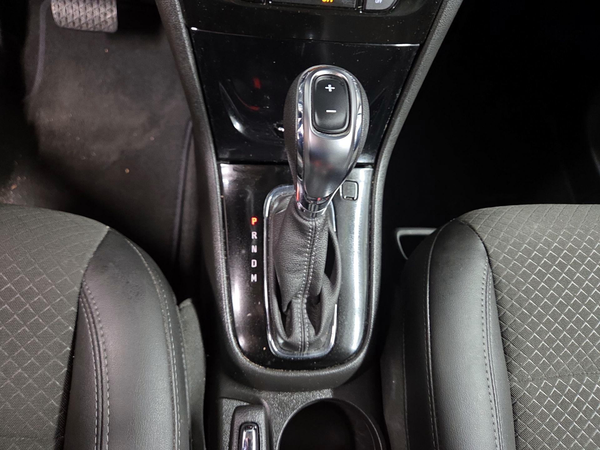 Thumbnail: 2020 Buick Encore - 17