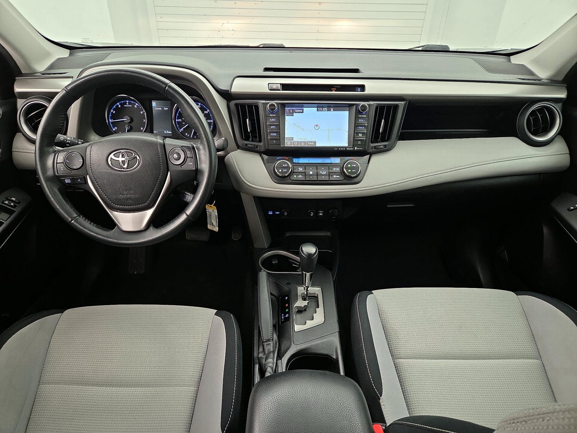 Thumbnail: 2016 Toyota RAV4 - 9