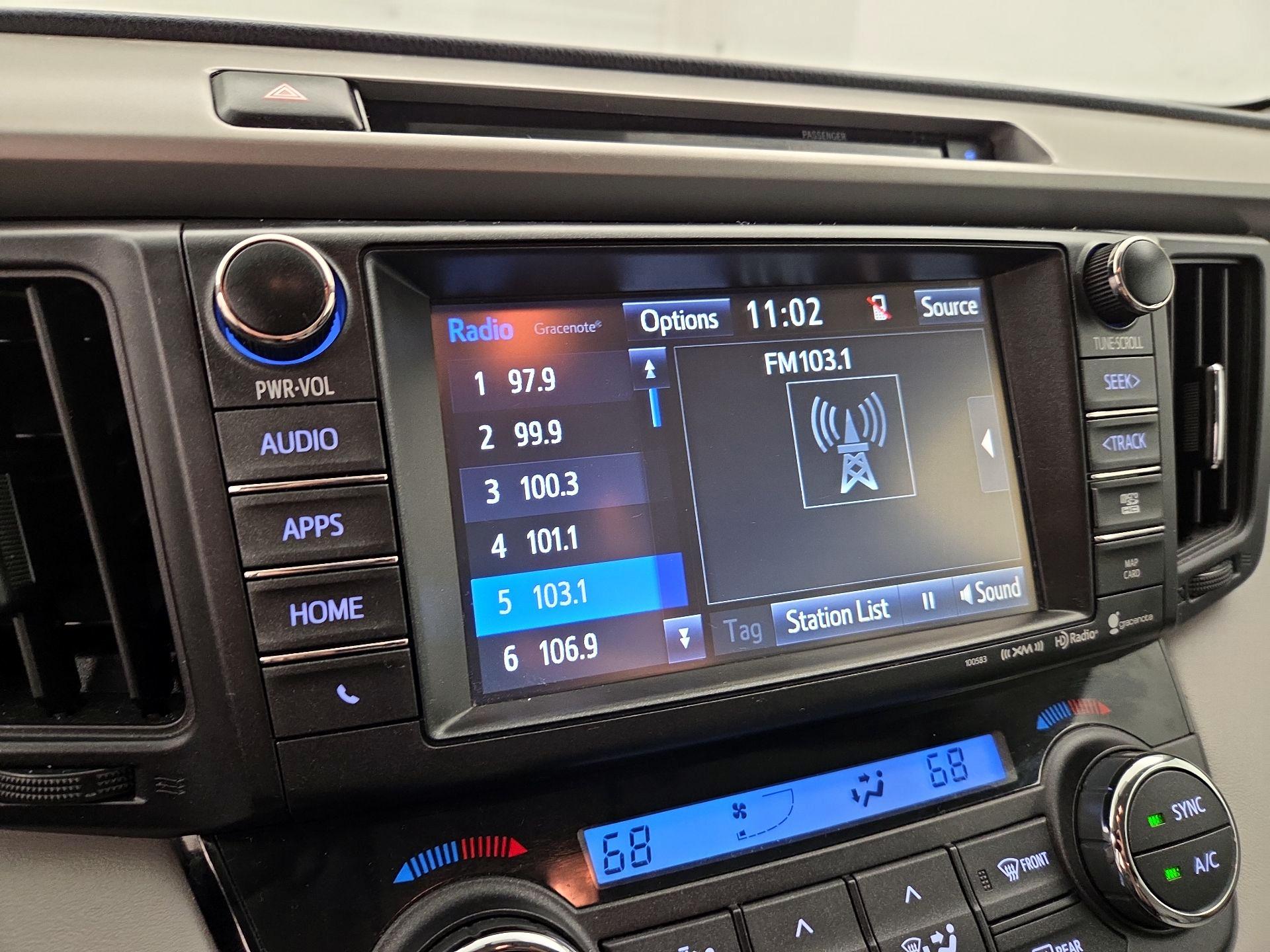 Thumbnail: 2016 Toyota RAV4 - 16