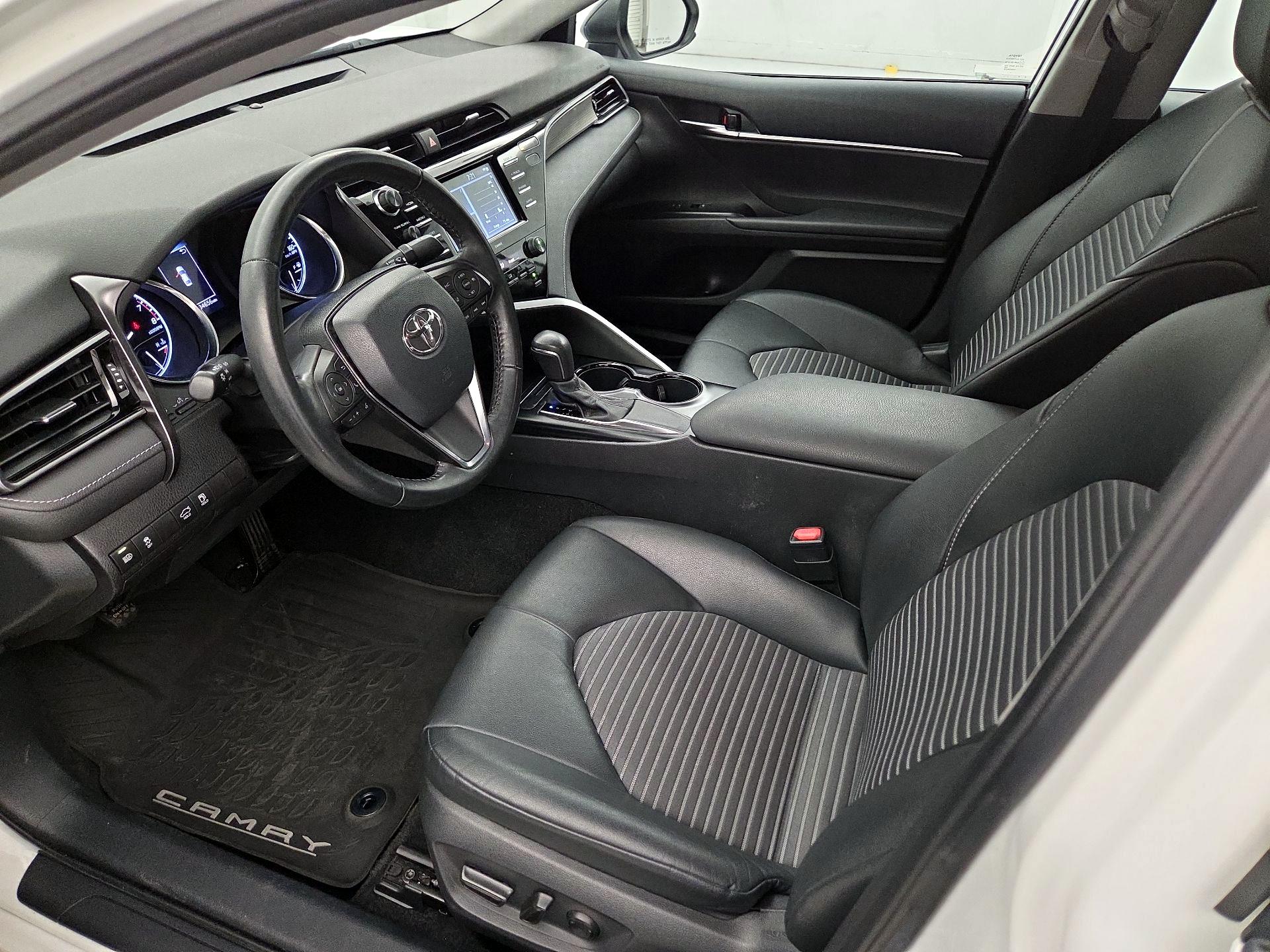 Thumbnail: 2020 Toyota Camry - 11