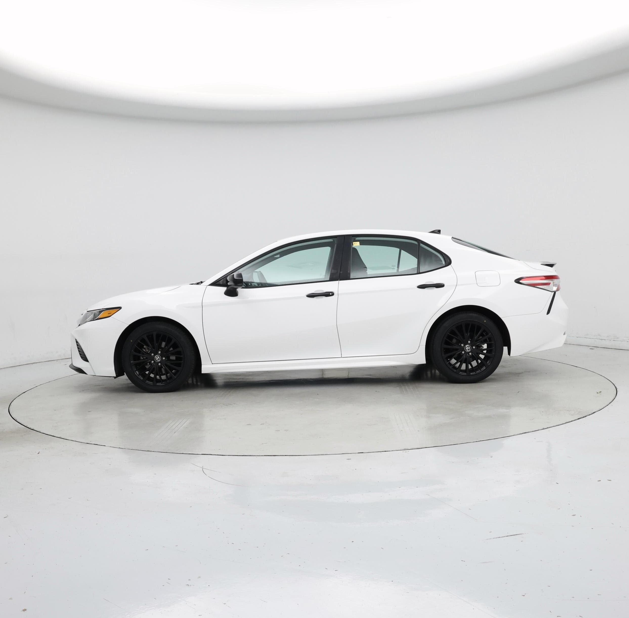 Thumbnail: 2020 Toyota Camry - 3