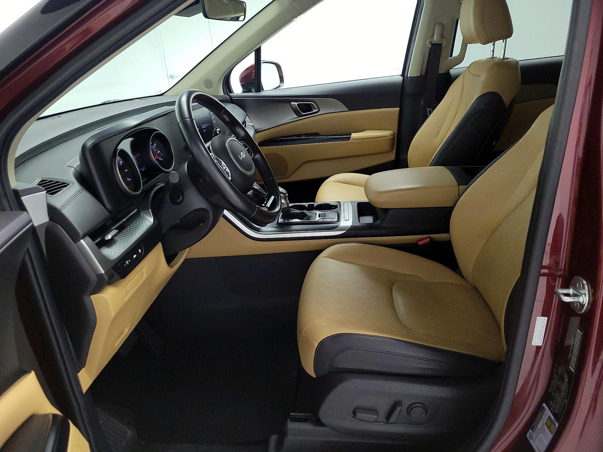 Thumbnail: 2022 Kia Carnival - 11