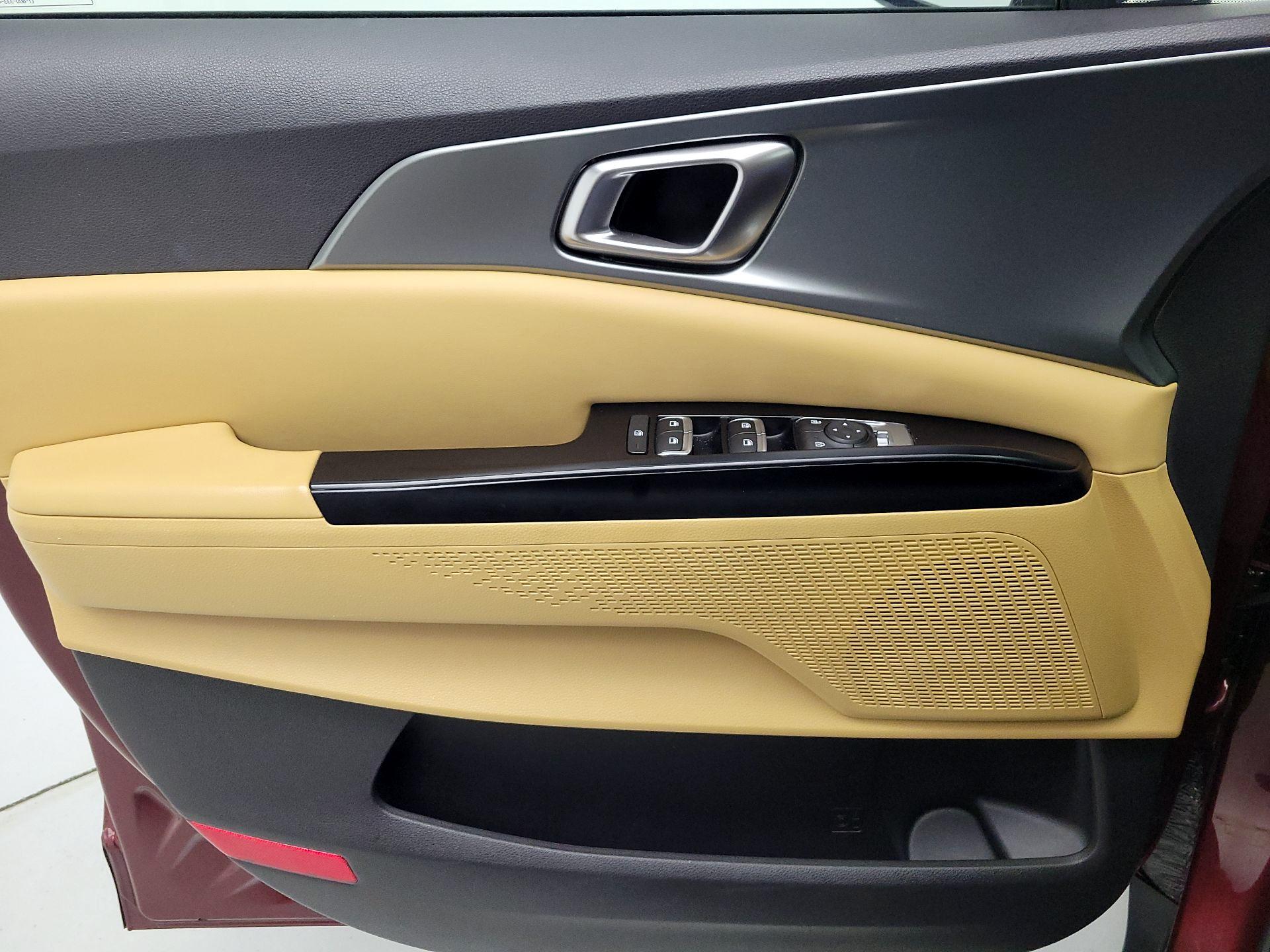 Thumbnail: 2022 Kia Carnival - 12