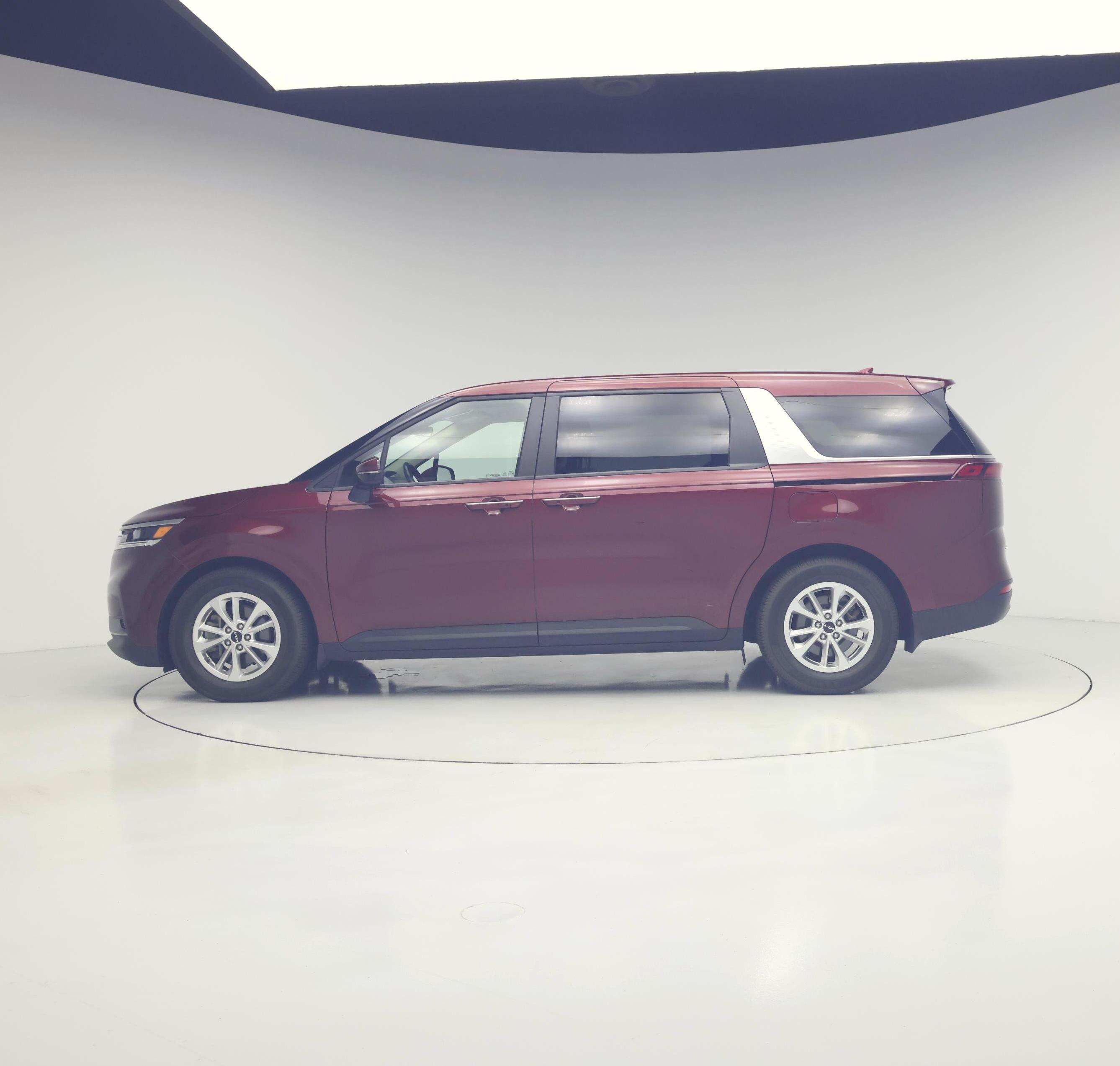 Thumbnail: 2022 Kia Carnival - 3