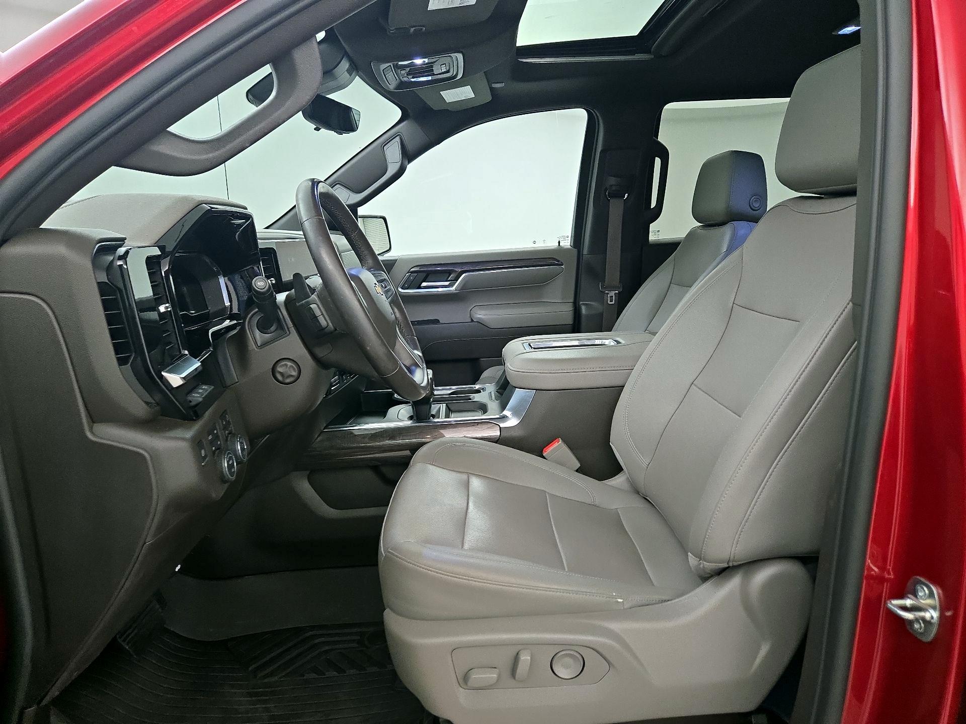 Thumbnail: 2022 Chevrolet Silverado 1500 - 11