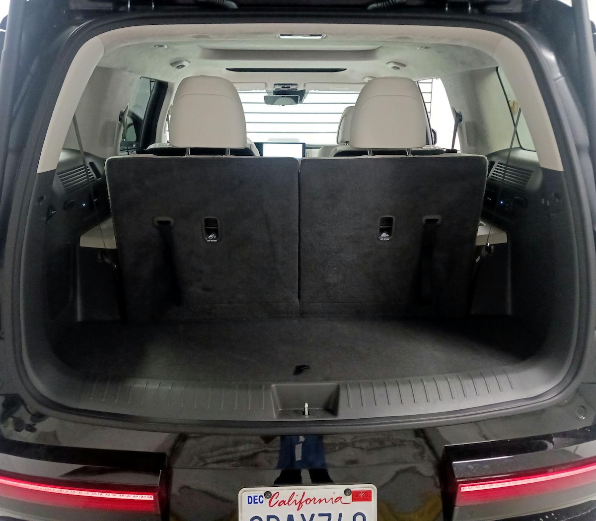Trunk/Cargo (Seats Up)