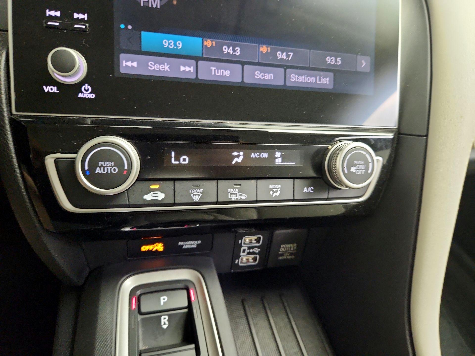 Thumbnail: 2019 Honda Insight - 16