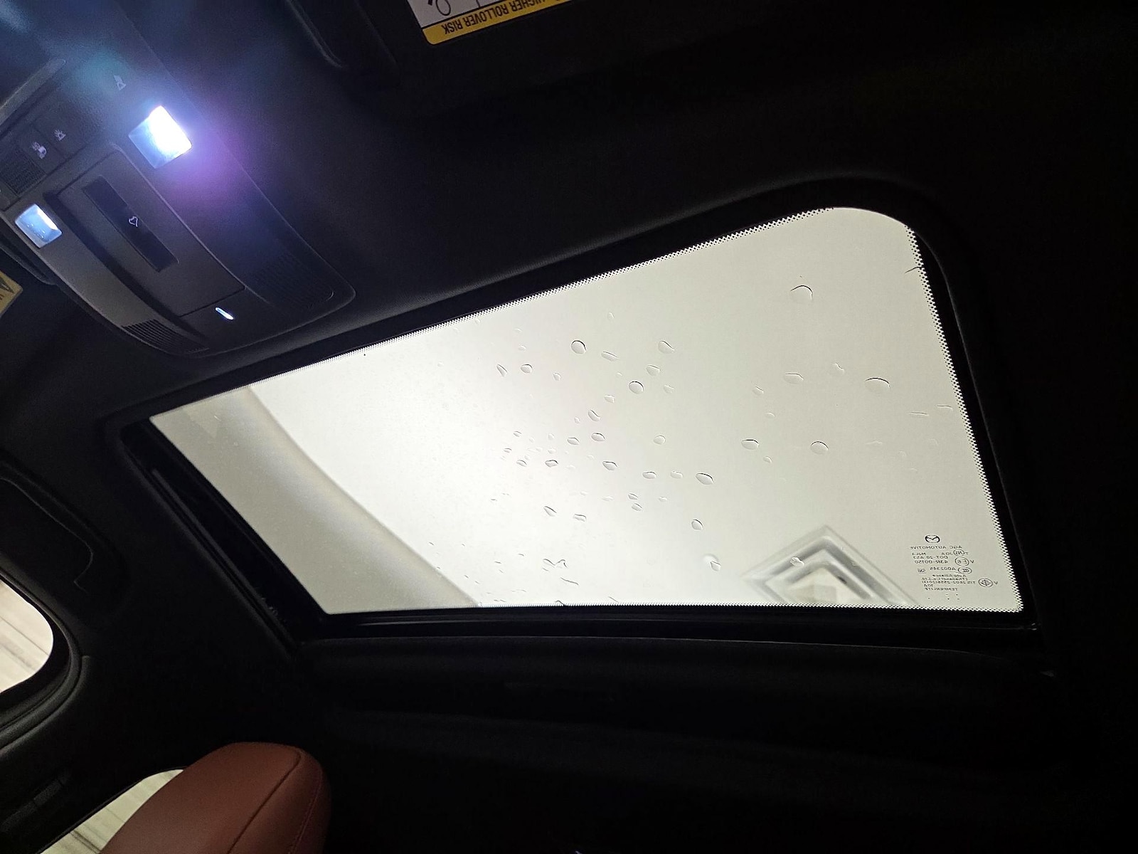 Sunroof(s) & Overhead Airbags