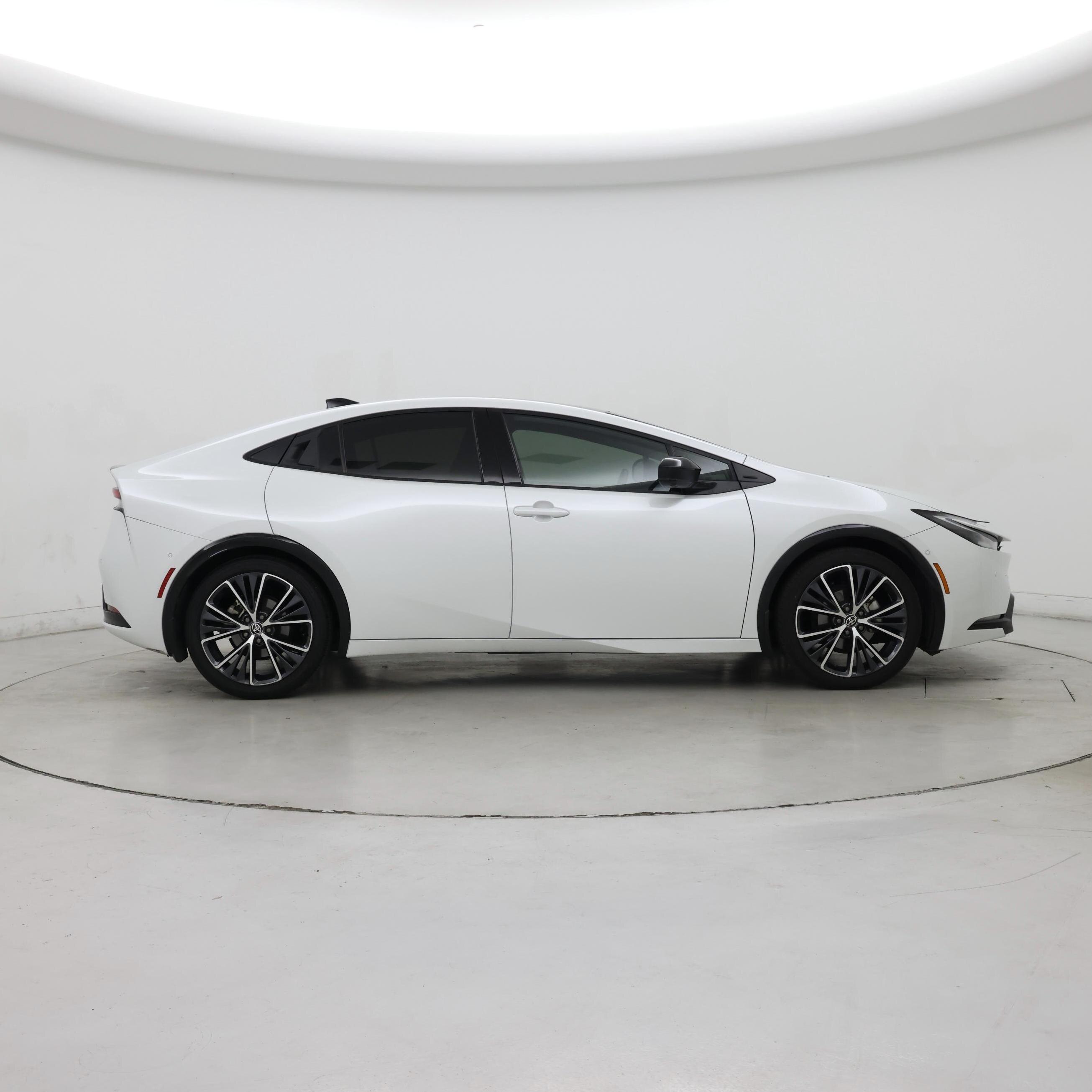 Thumbnail: 2023 Toyota Prius - 7