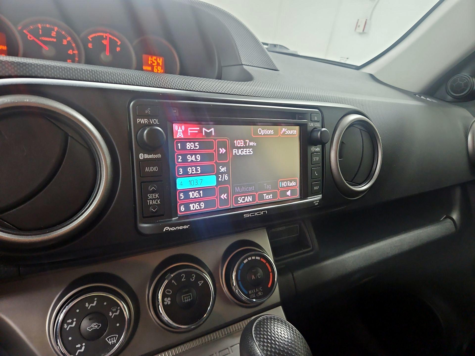 Thumbnail: 2014 Scion xB - 14