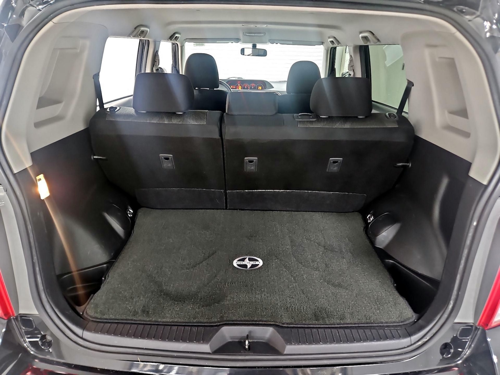 2014 Scion xB Base - Photo 19