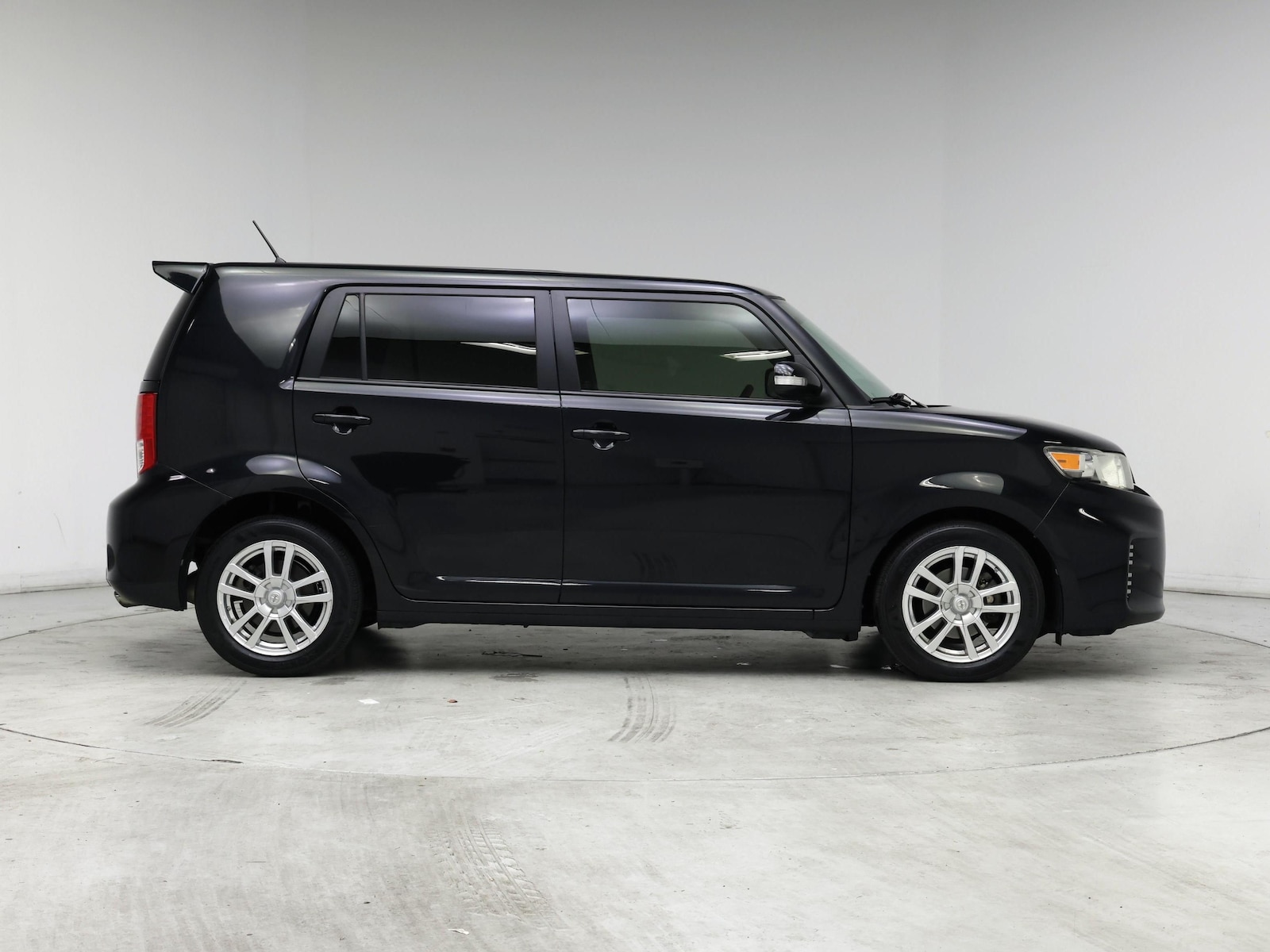 2014 Scion xB Base - Photo 8