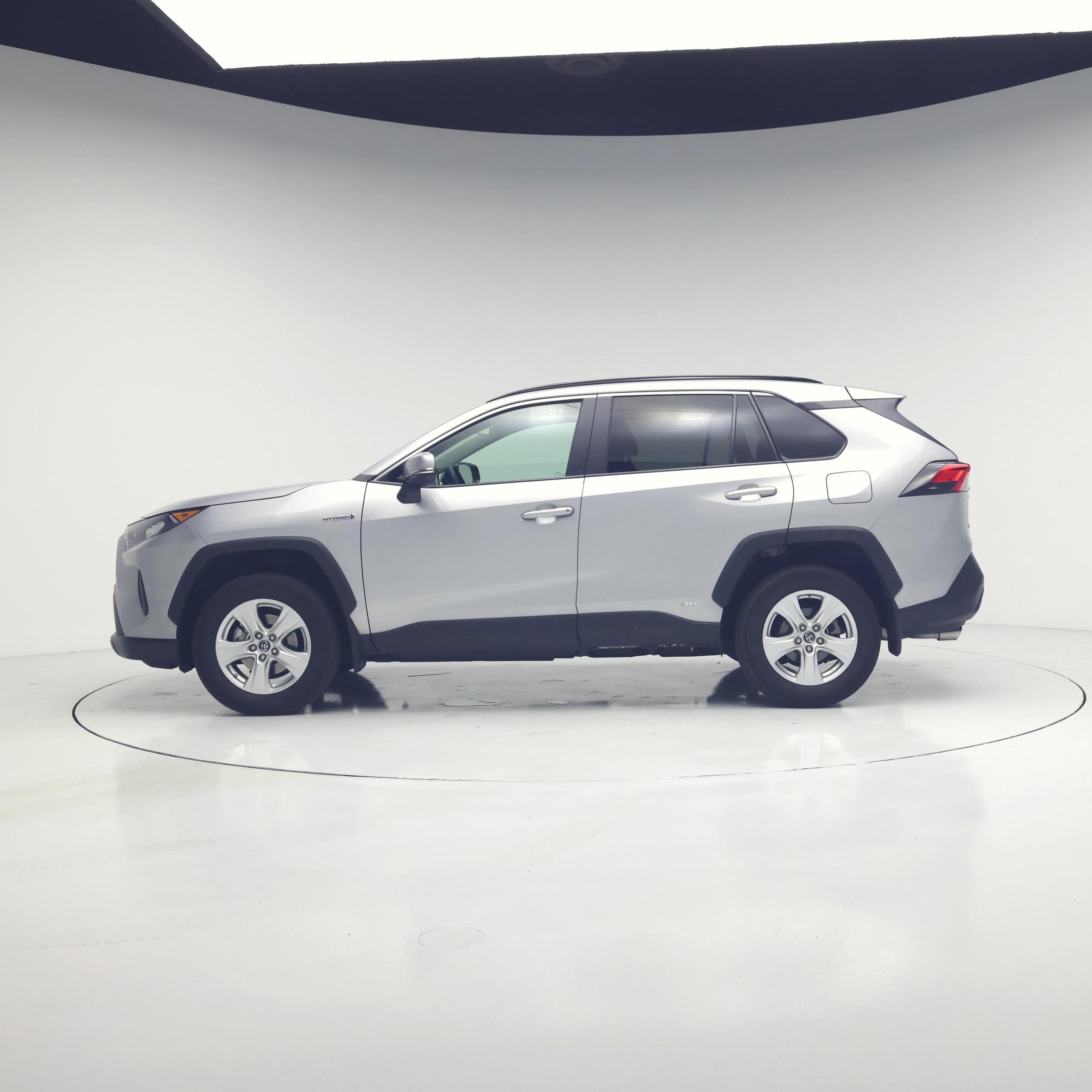 Thumbnail: 2020 Toyota RAV4 - 3