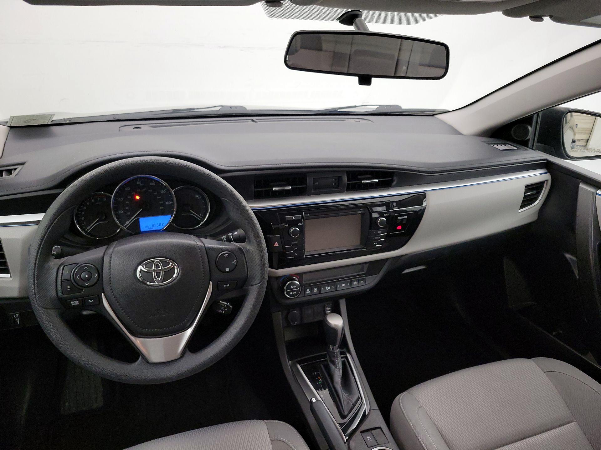 Thumbnail: 2015 Toyota Corolla - 9