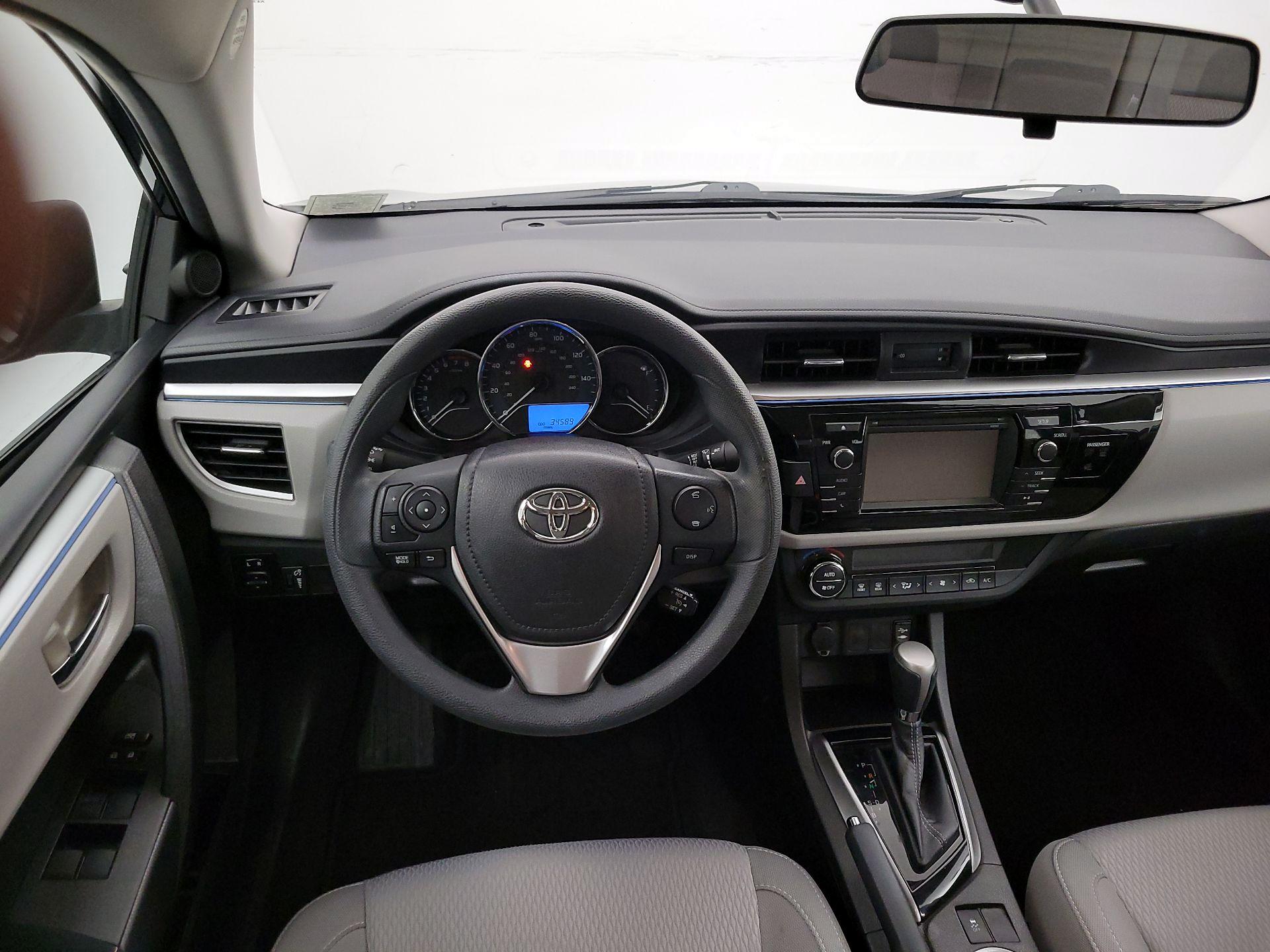 Thumbnail: 2015 Toyota Corolla - 10