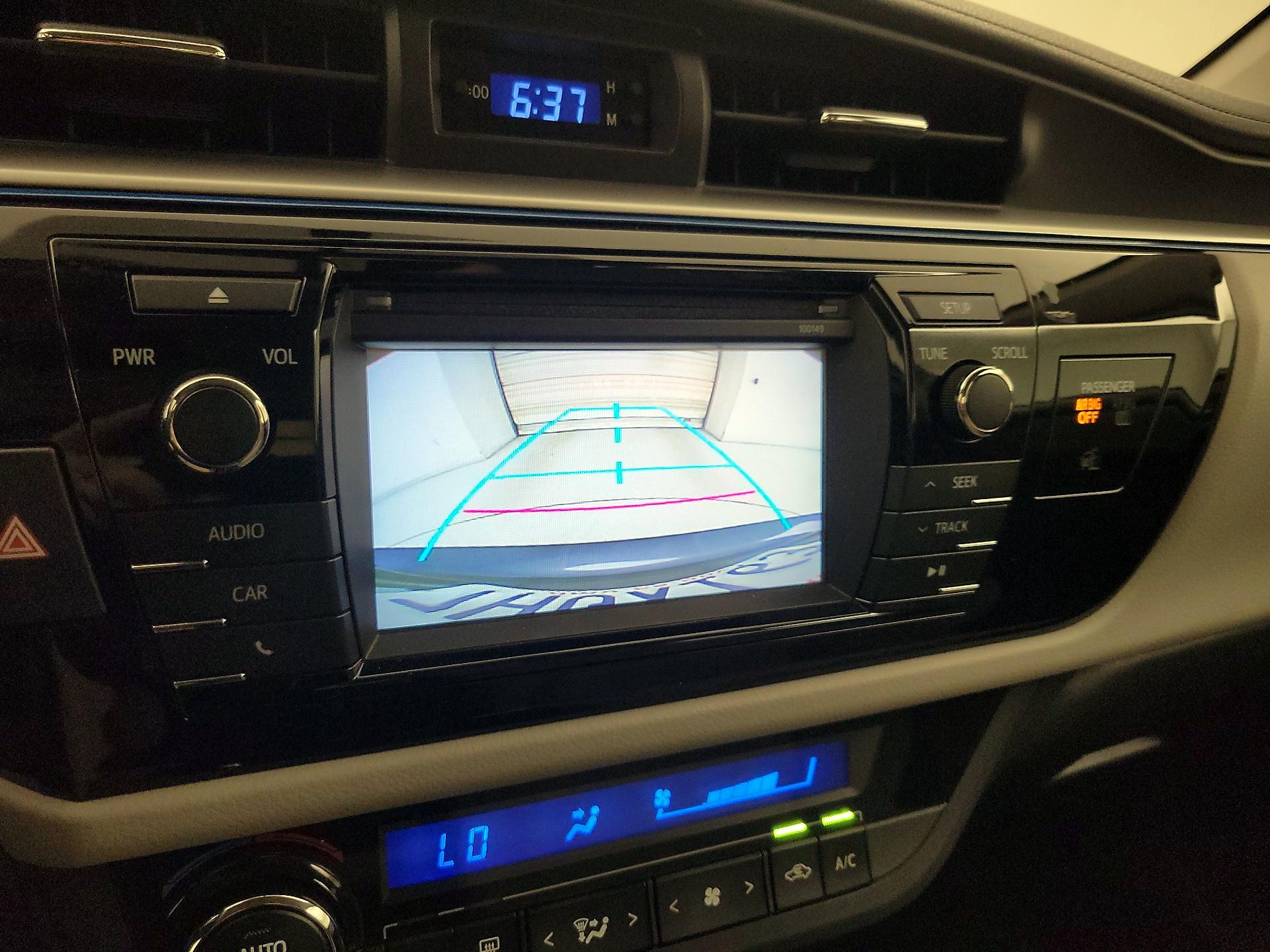 Thumbnail: 2015 Toyota Corolla - 14