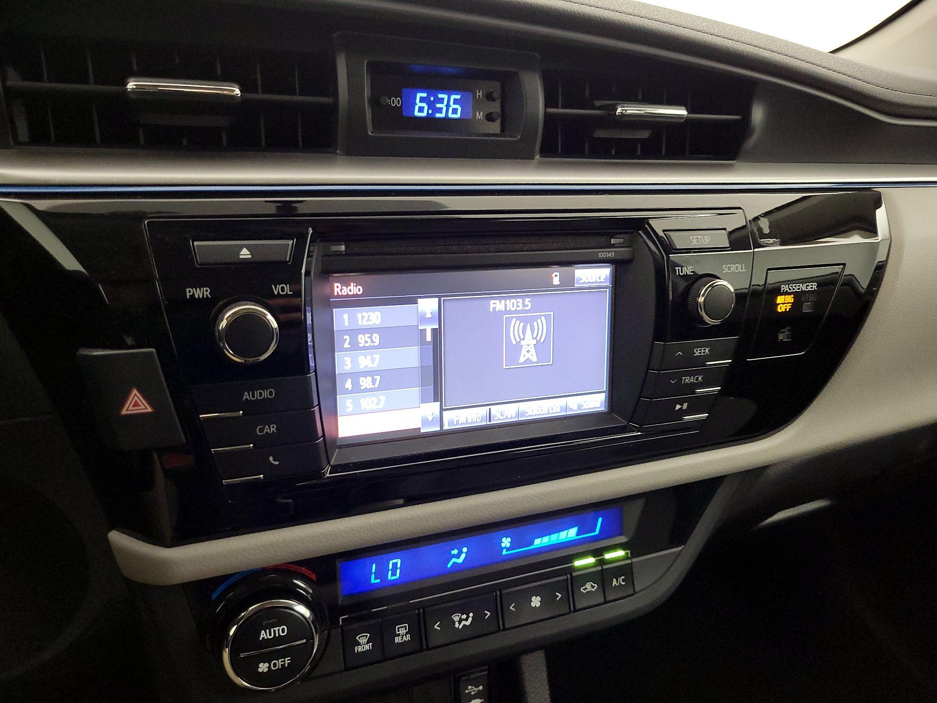 Thumbnail: 2015 Toyota Corolla - 15