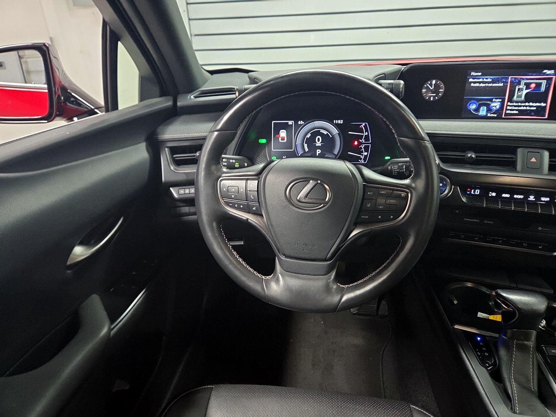Thumbnail: 2019 Lexus UX - 10