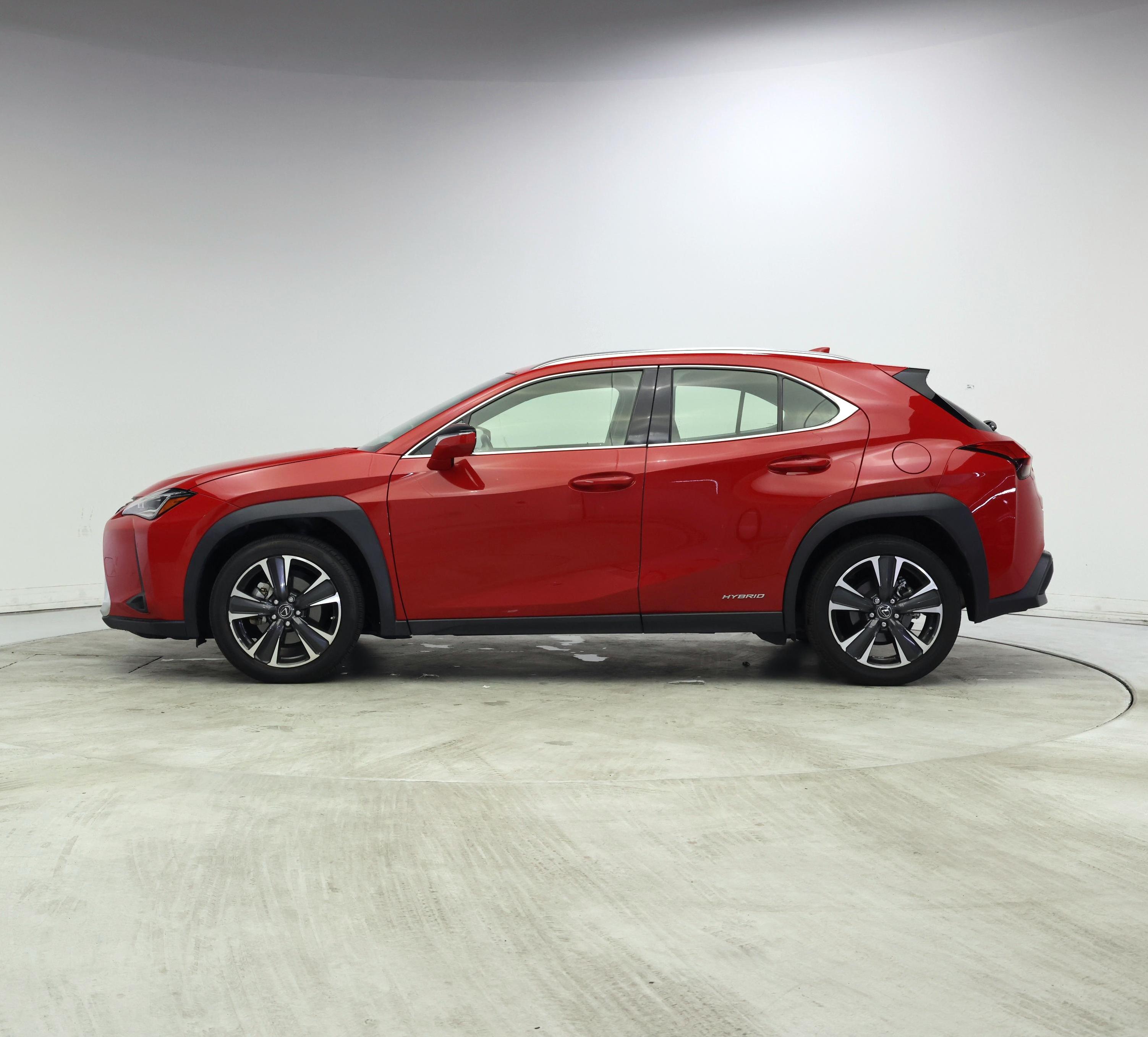 Thumbnail: 2019 Lexus UX - 3