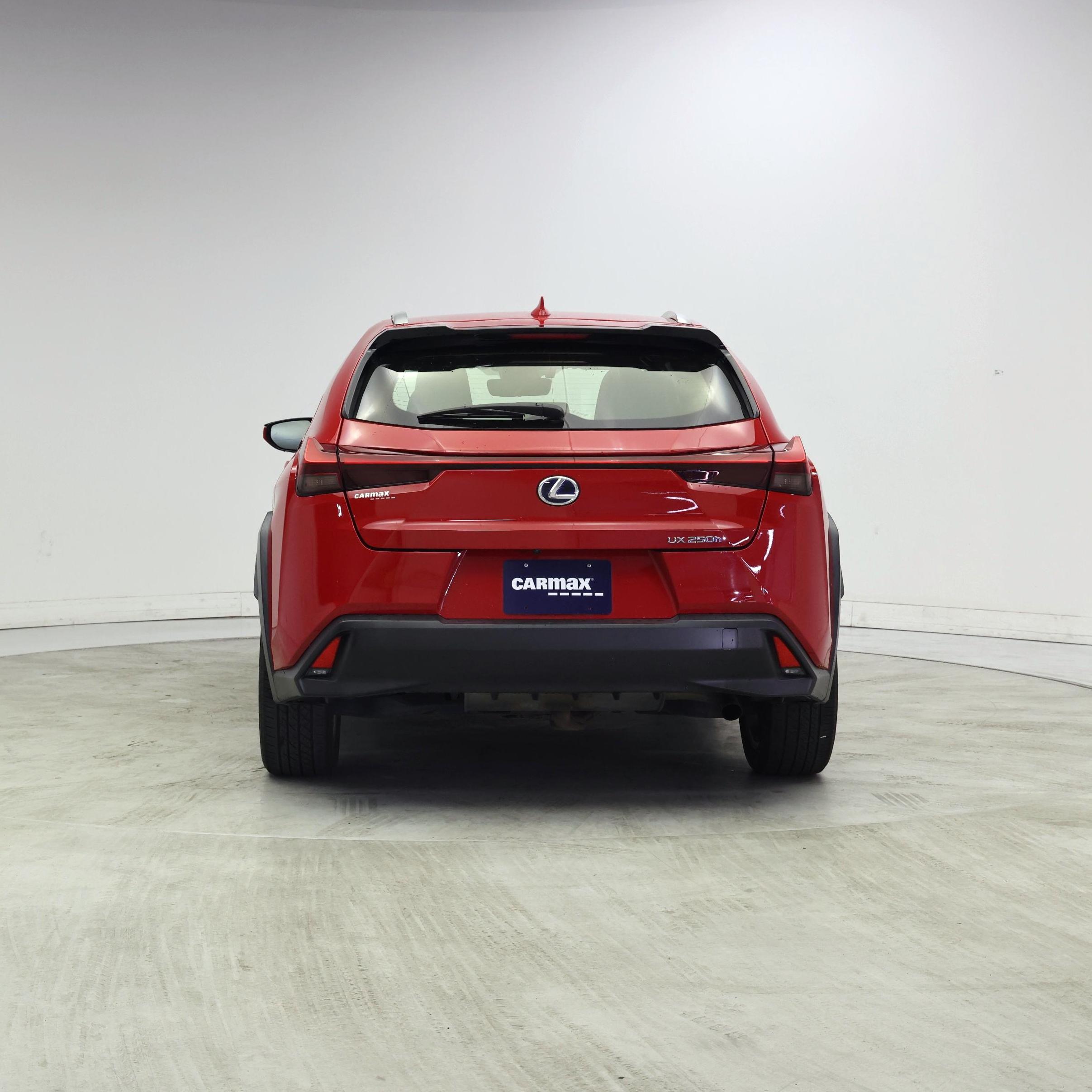 Thumbnail: 2019 Lexus UX - 6