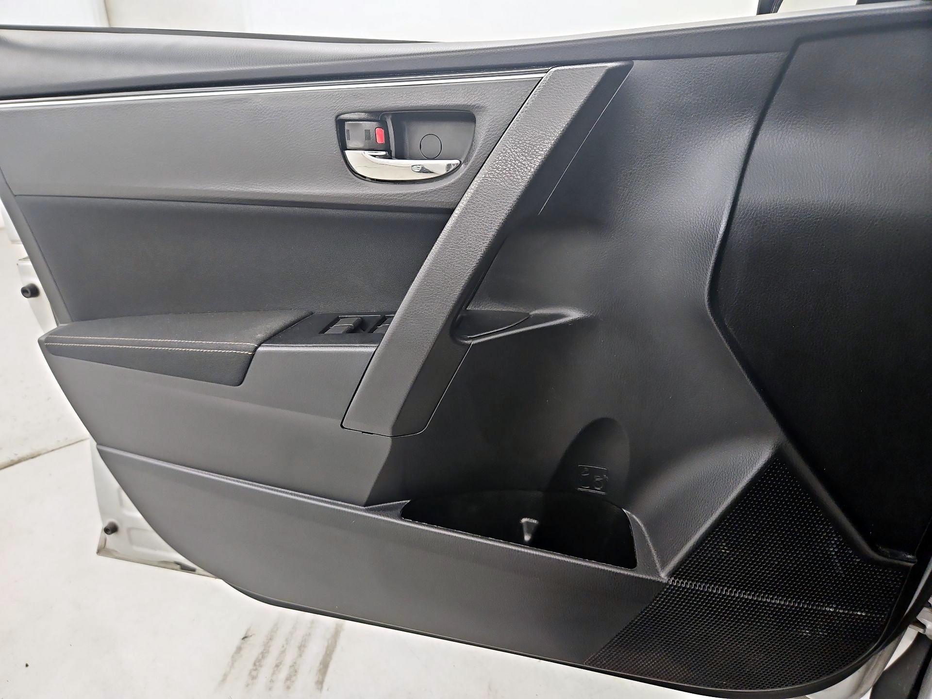 Thumbnail: 2019 Toyota Corolla - 12