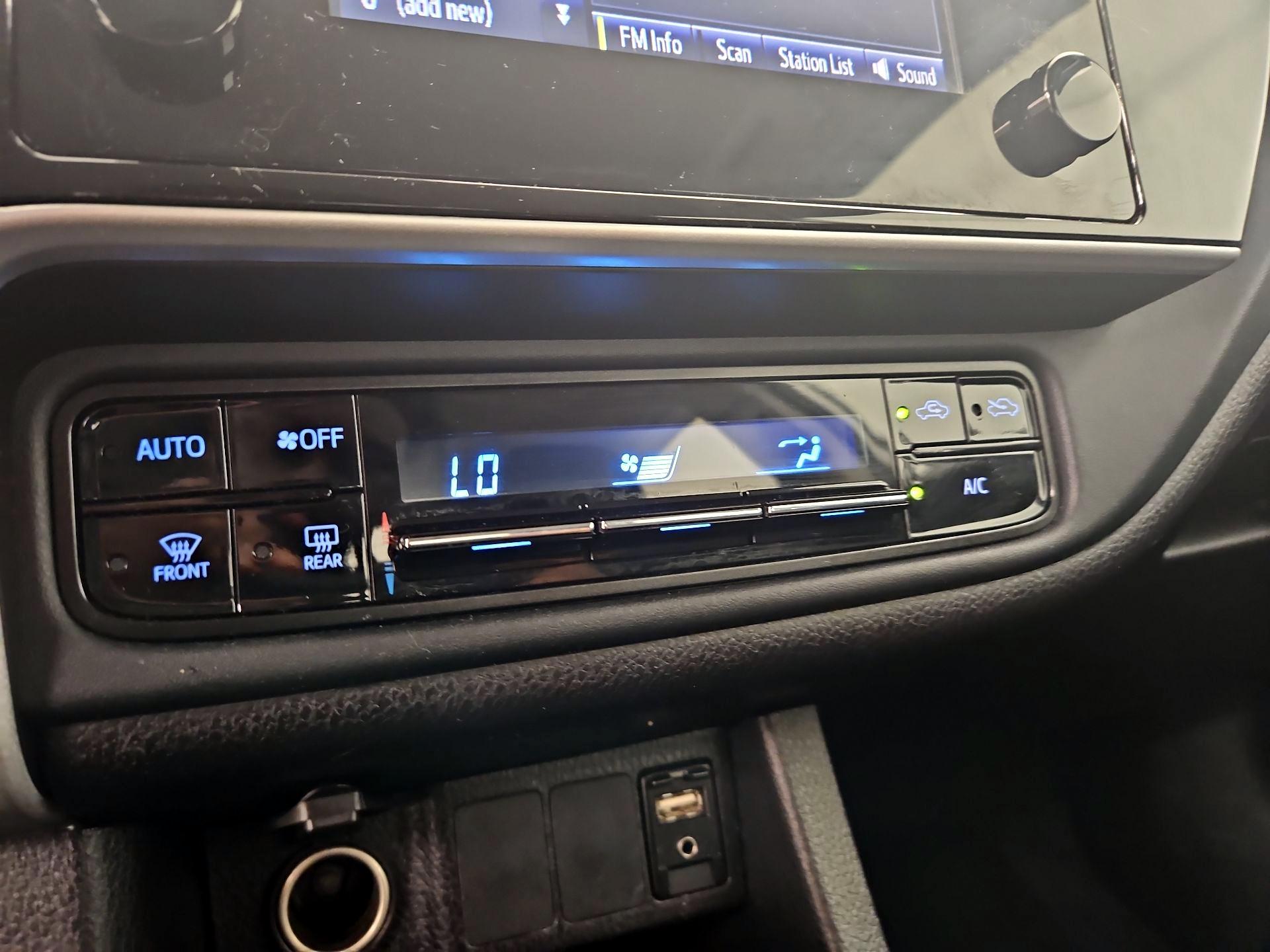 Thumbnail: 2019 Toyota Corolla - 16