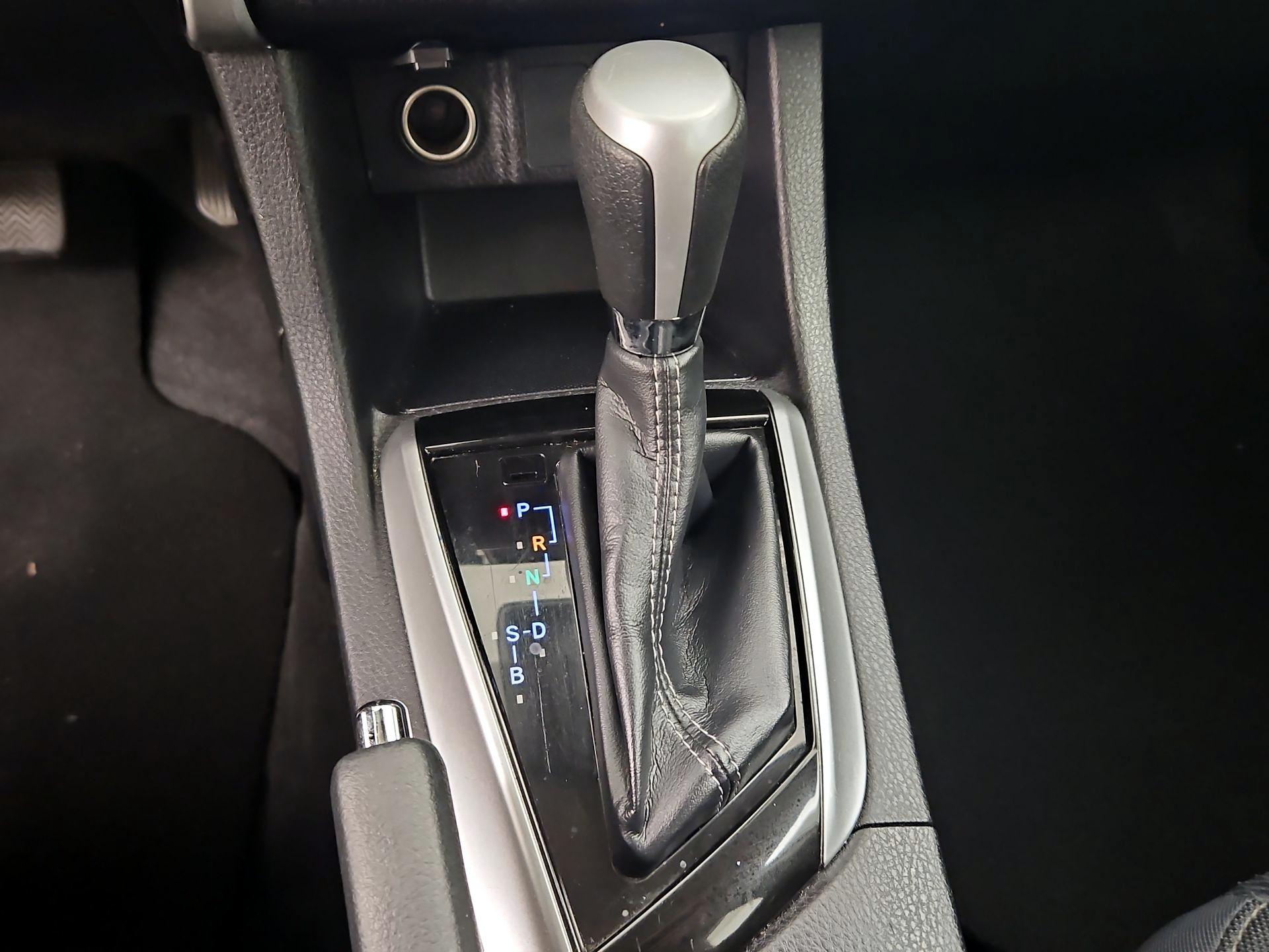 Thumbnail: 2019 Toyota Corolla - 17