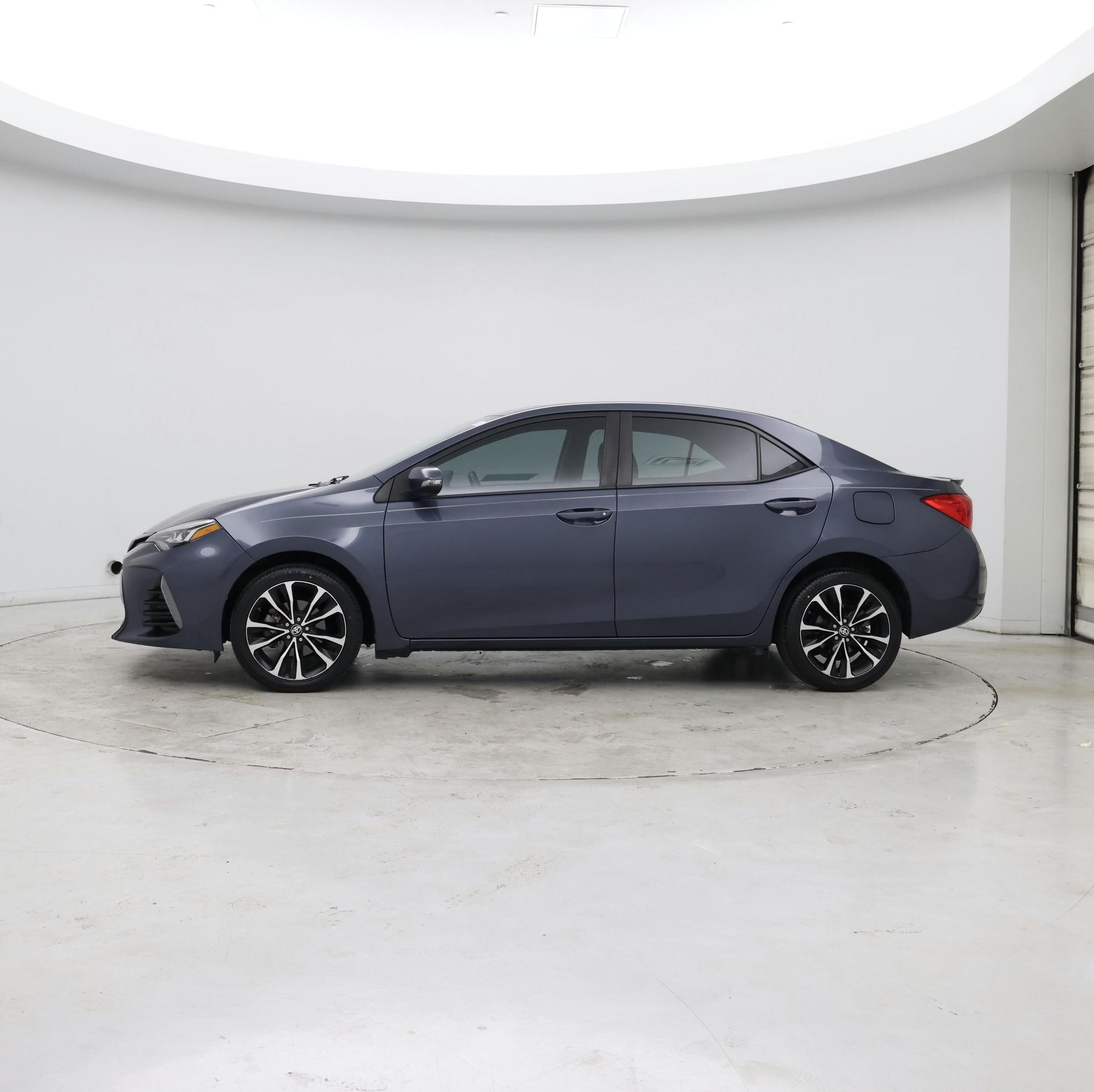 Thumbnail: 2018 Toyota Corolla - 2