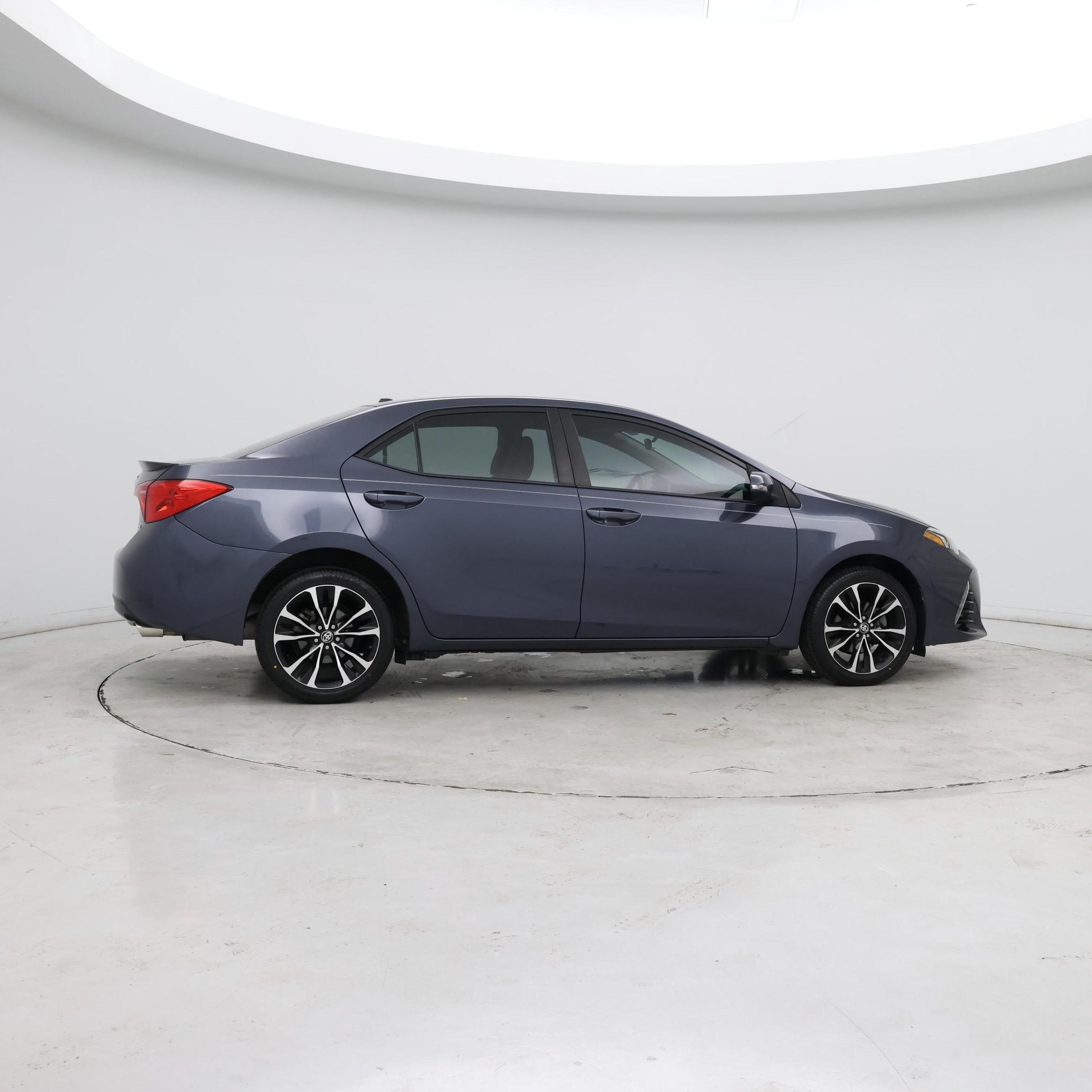 Thumbnail: 2018 Toyota Corolla - 8
